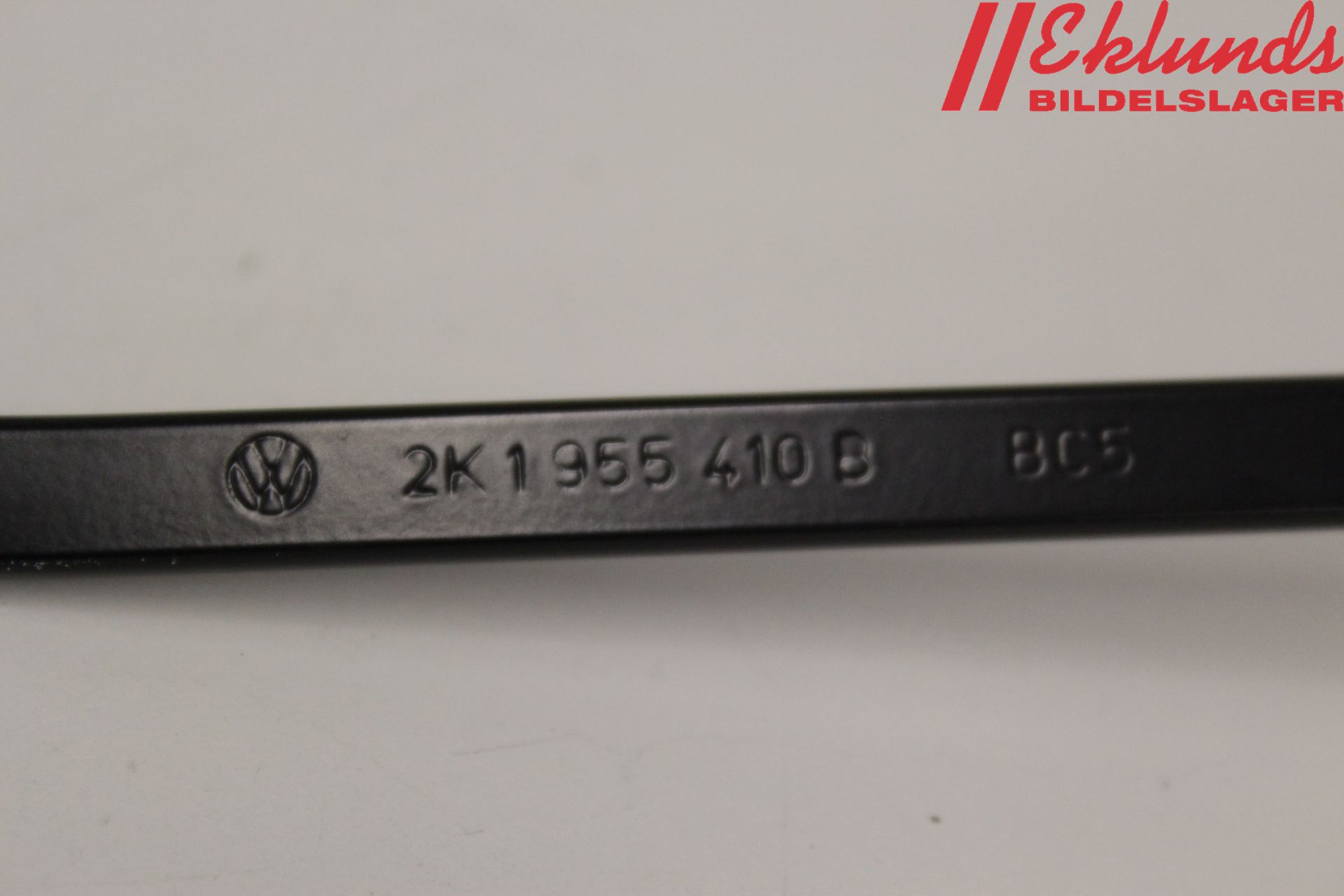 Volkswagen VW CADDY 11-15 Torkararm Armar Vindruta