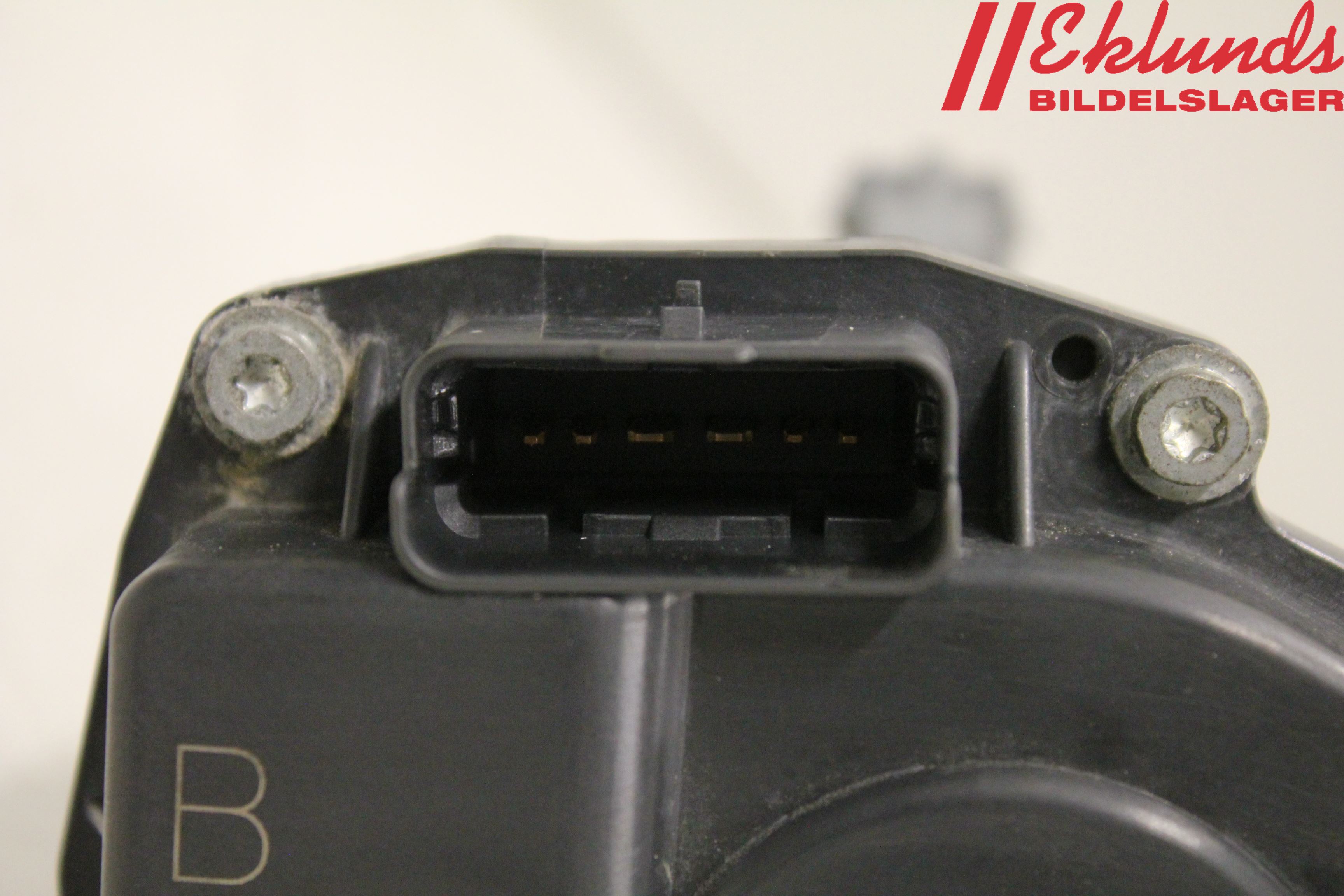 Peugeot 307     01-05 Injspjällhus