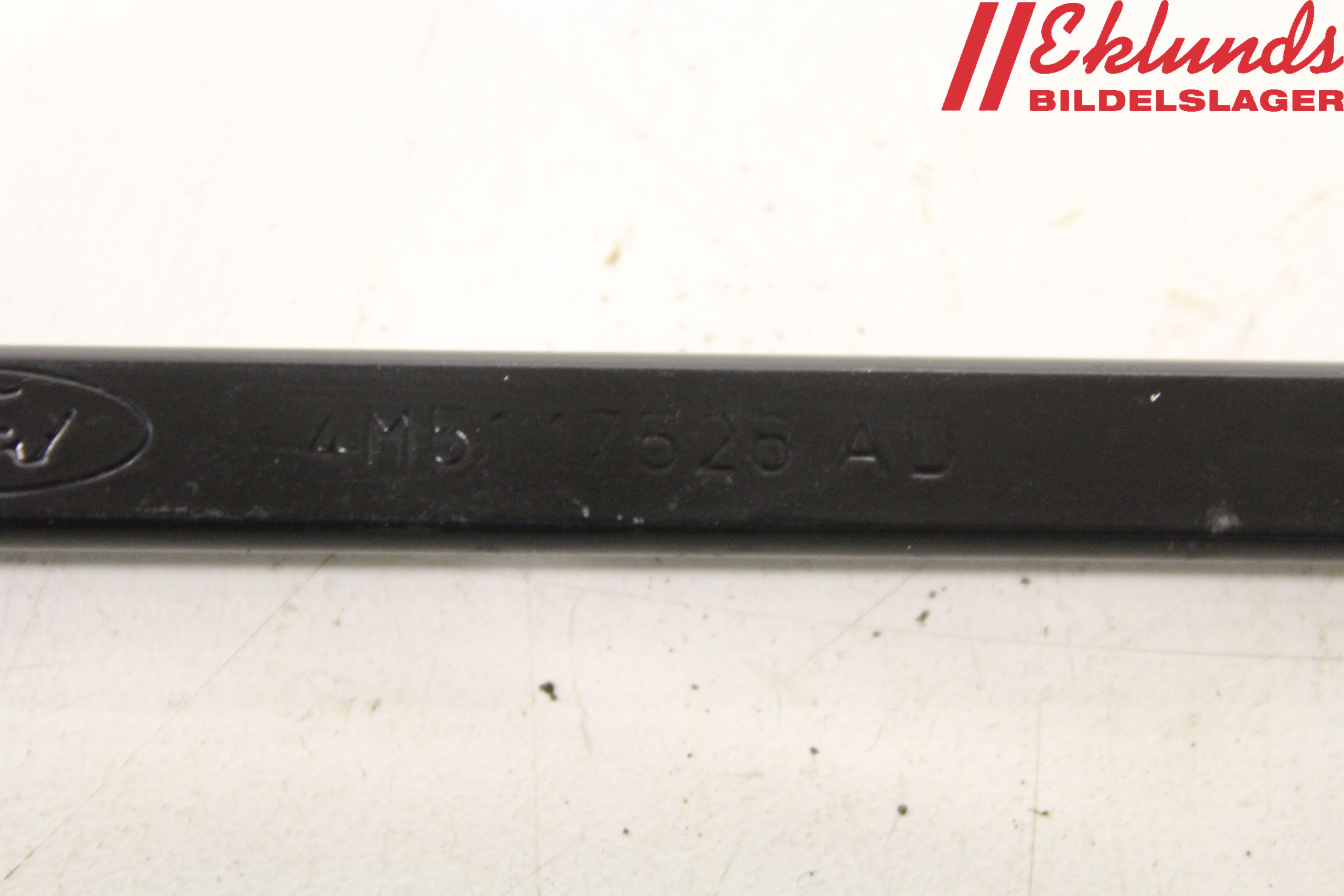 Ford FOCUS 08-11 Torkararm Armar Vindruta
