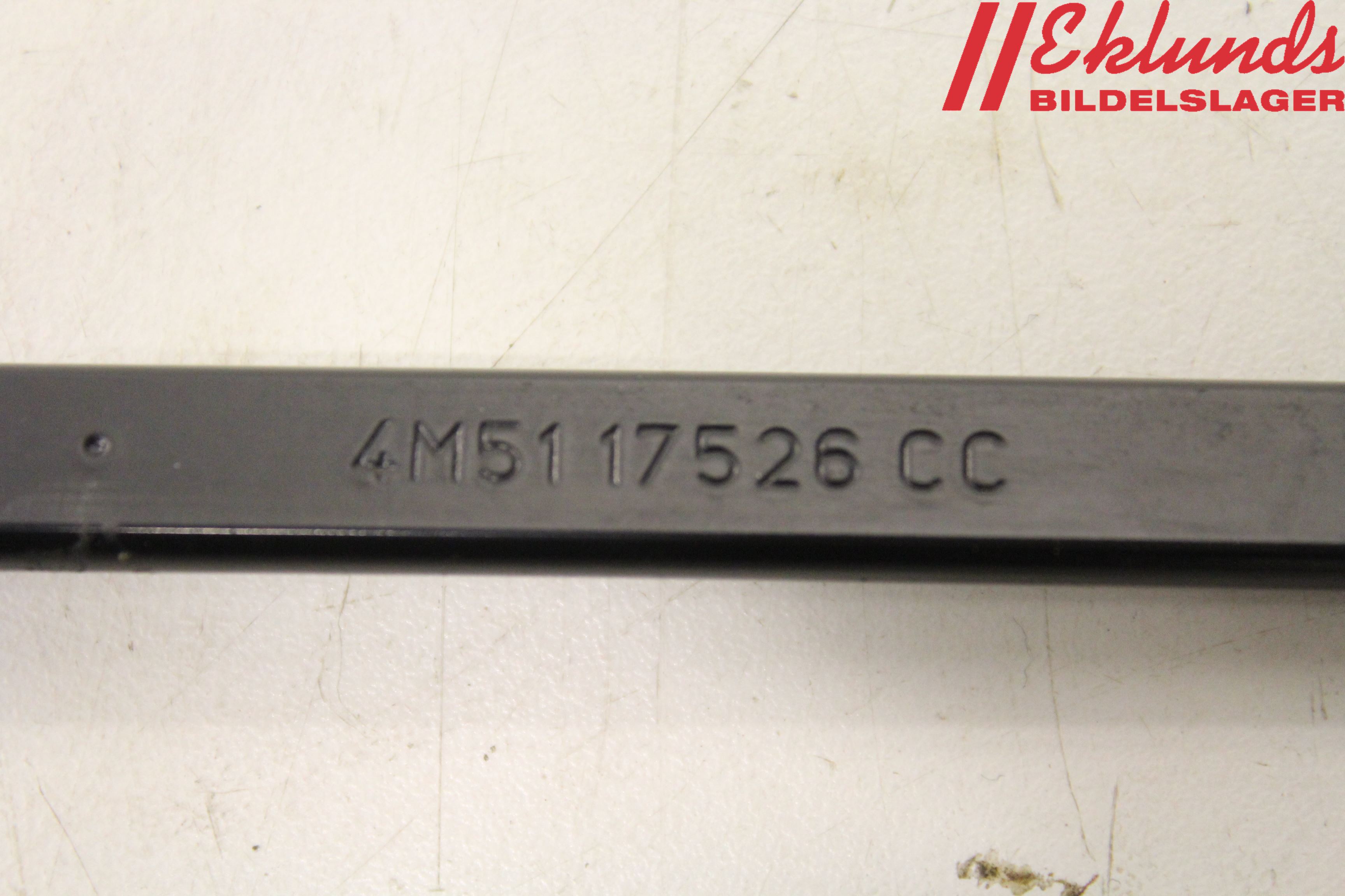 Ford FOCUS 08-11 Torkararm Armar Vindruta