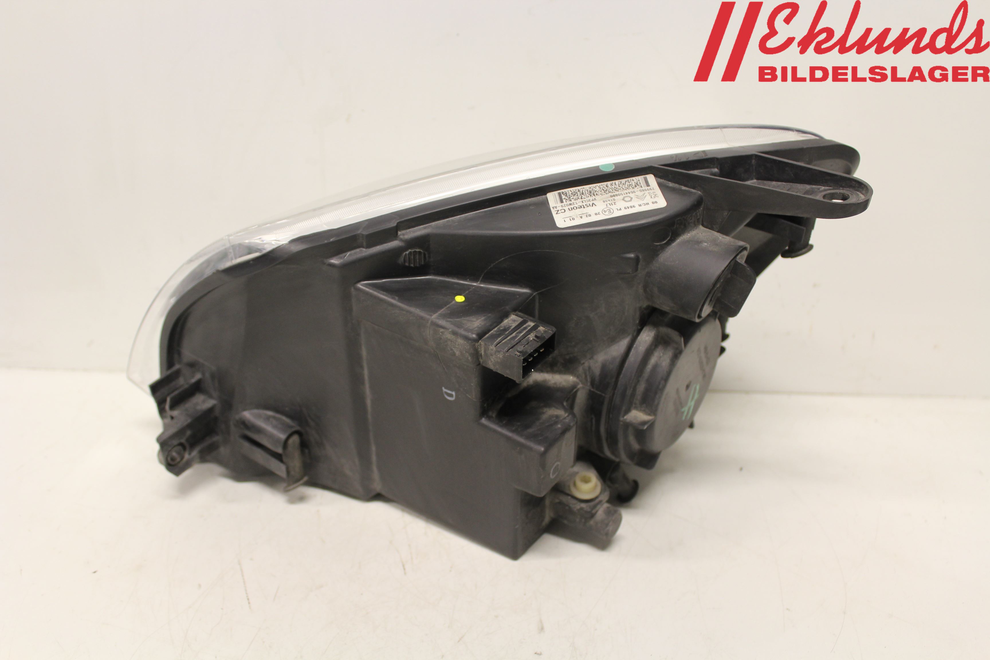 Peugeot PARTNER   03-08 Strålkastare Höger