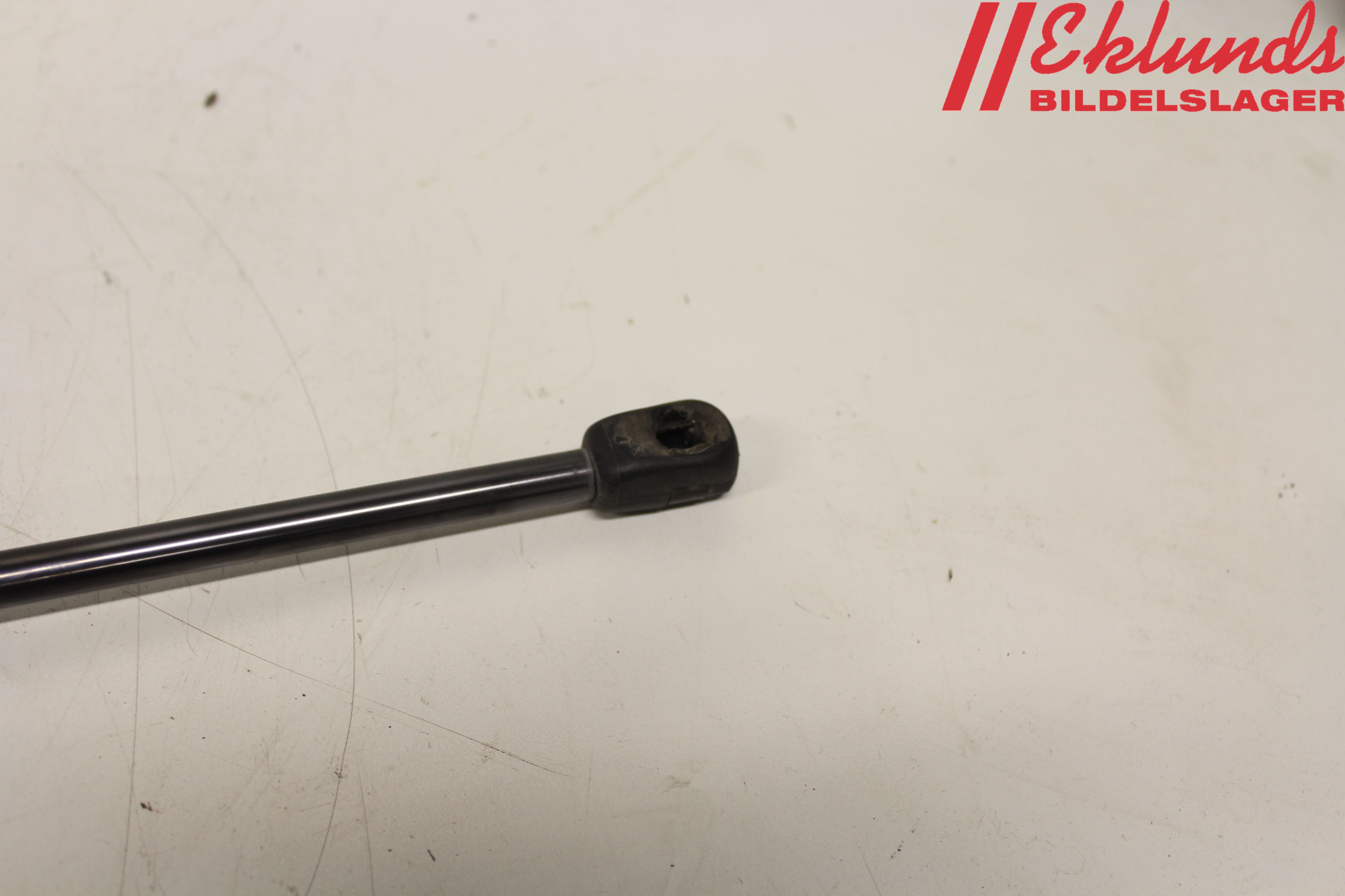 Hyundai i40 08-15 Gasfjäder Baklucka