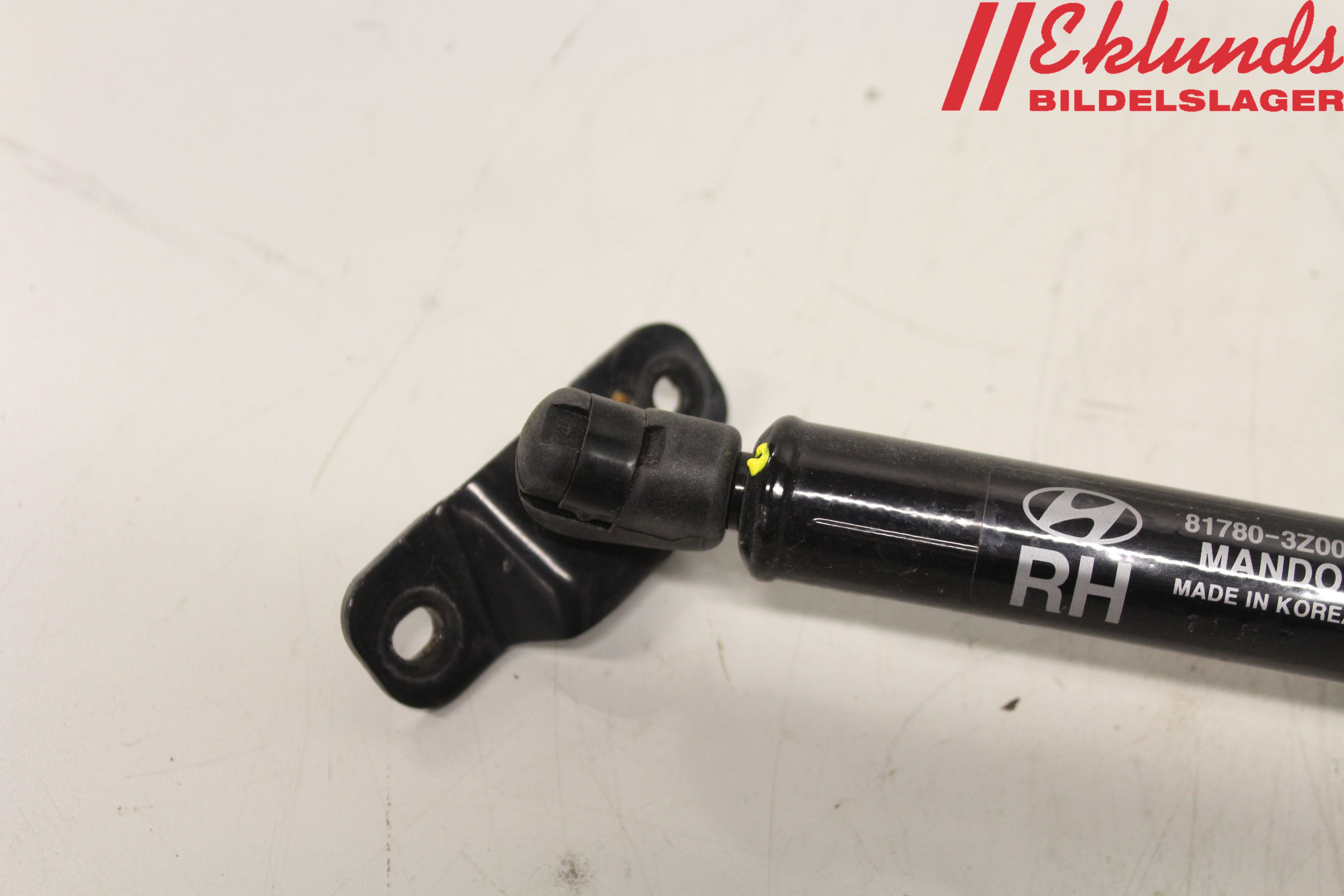 Hyundai i40 08-15 Gasfjäder Baklucka