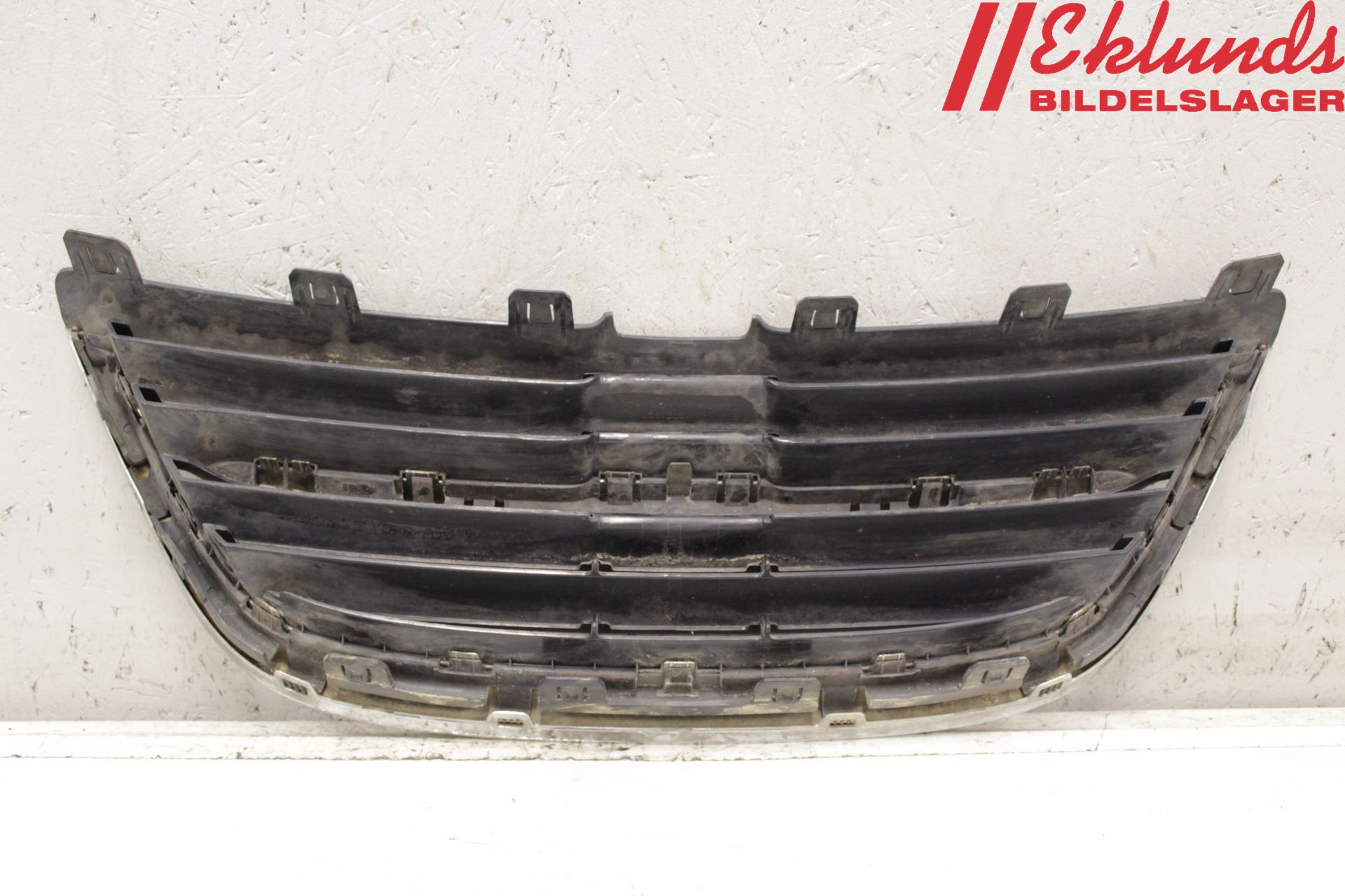 Saab 9-5     06-10 Grilldel Mitt