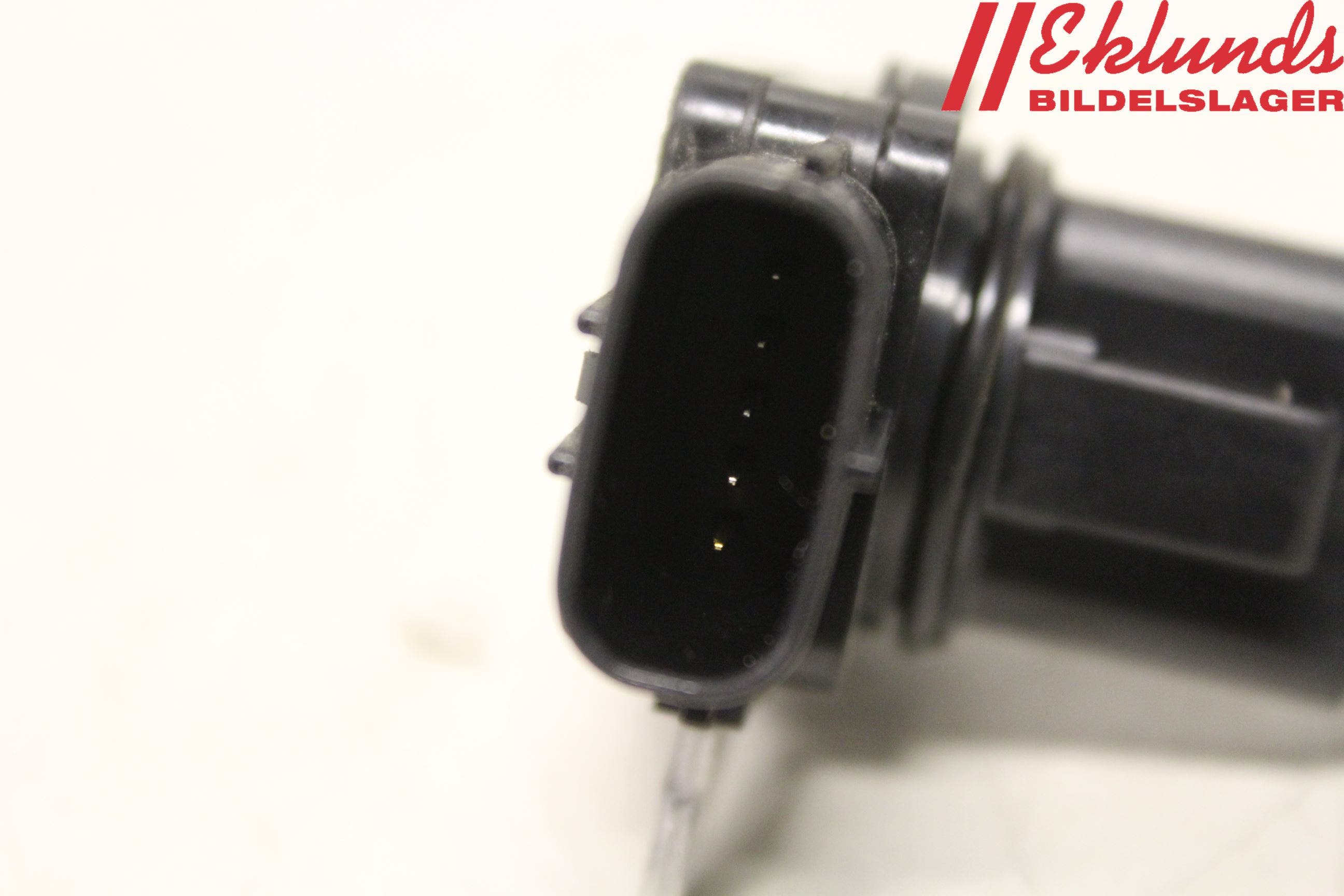 Toyota YARIS XP130 12-14 Injluftmassamätare