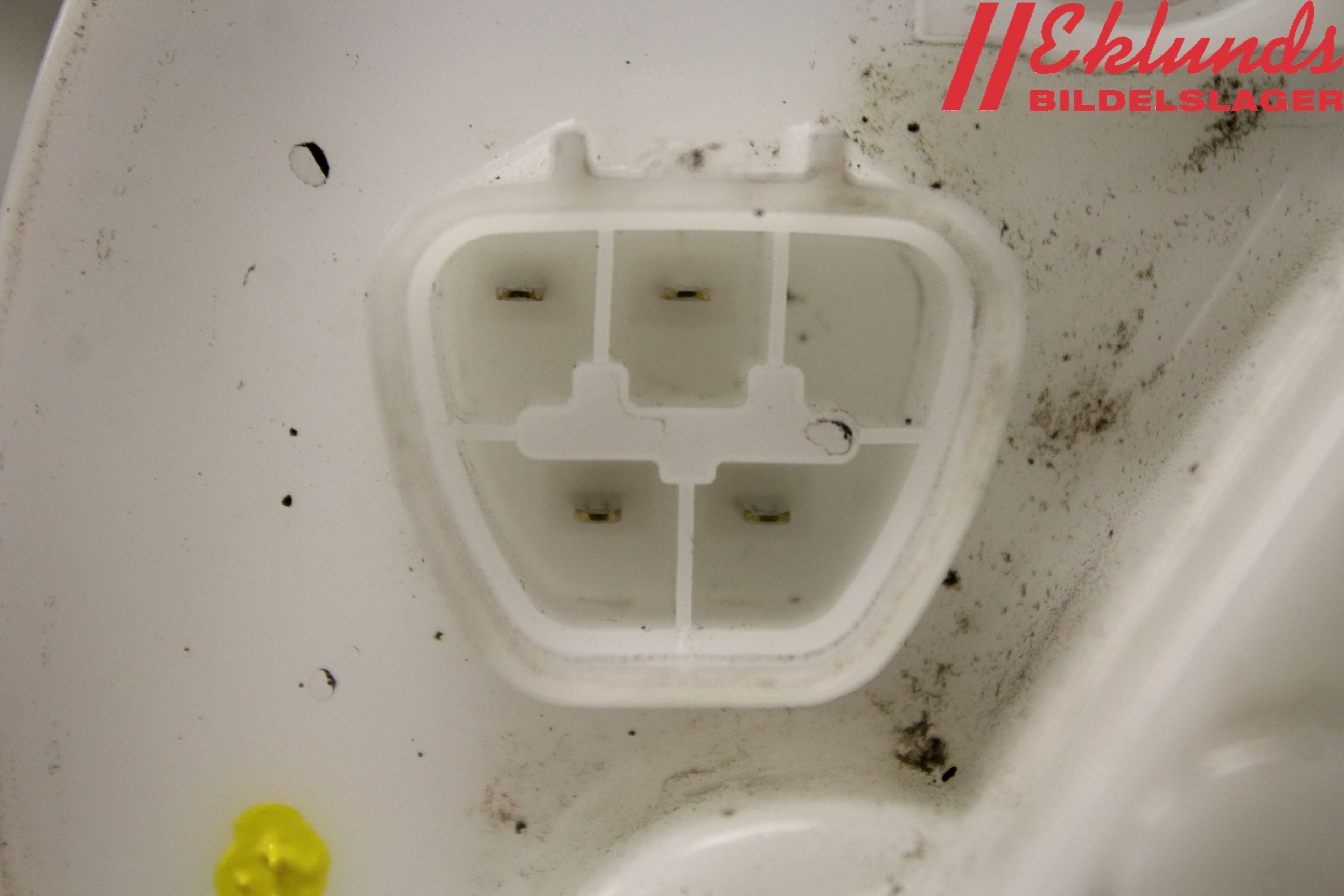 Toyota YARIS XP130 12-14 Bränslepump El