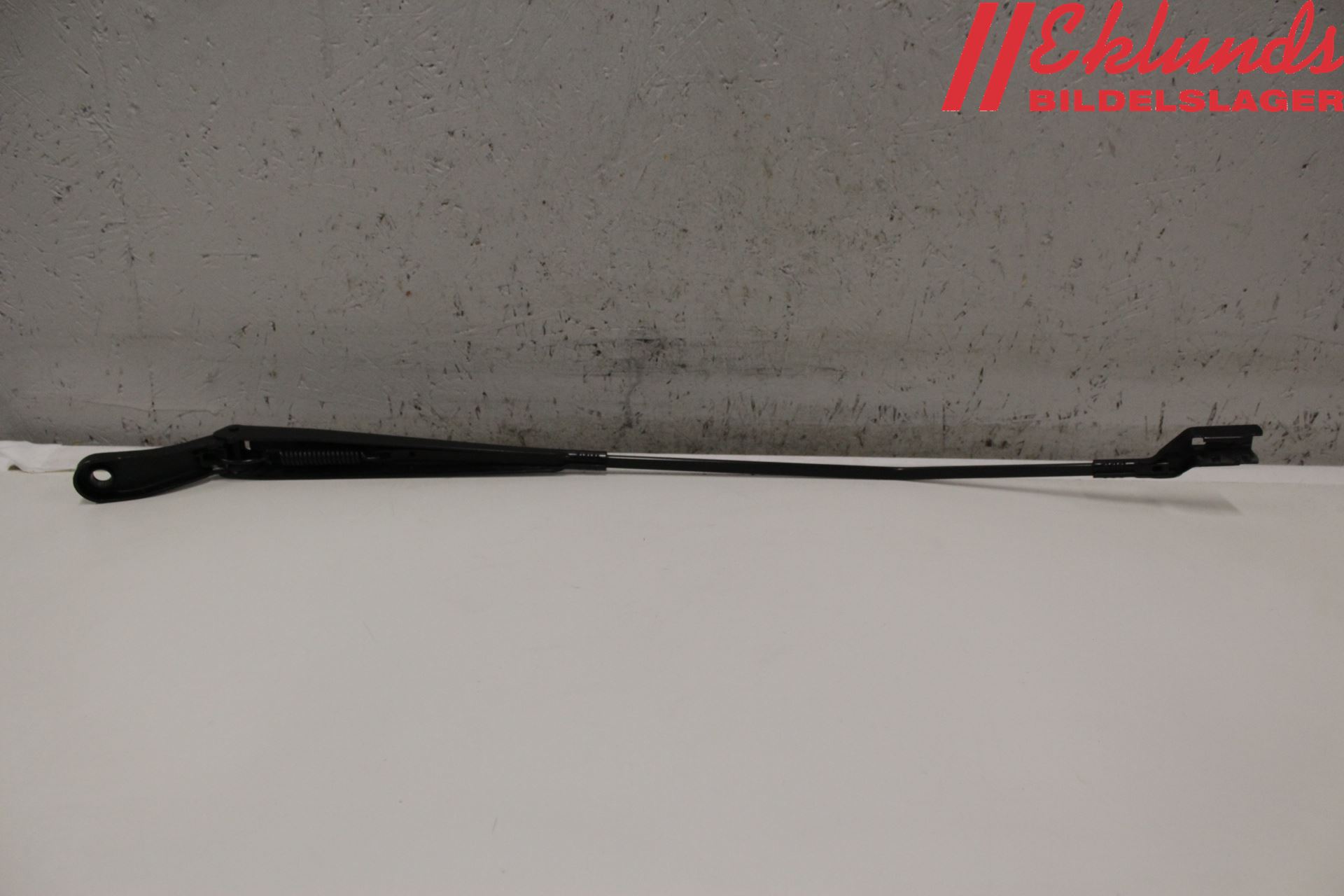 Renault TWINGO II 07-16 Torkararm Armar Vindruta