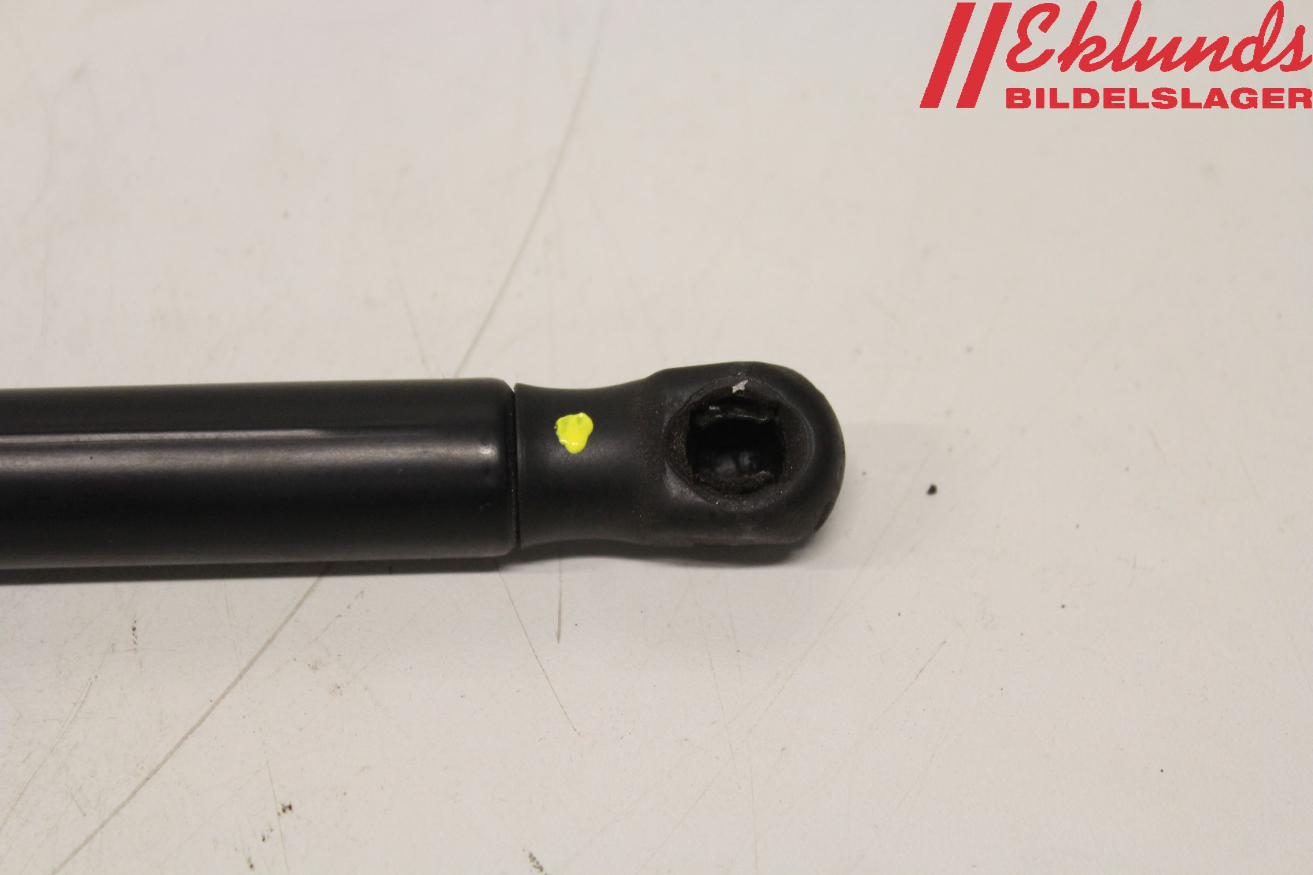 Toyota COROLLA VERSO 04-07 Gasfjäder Baklucka