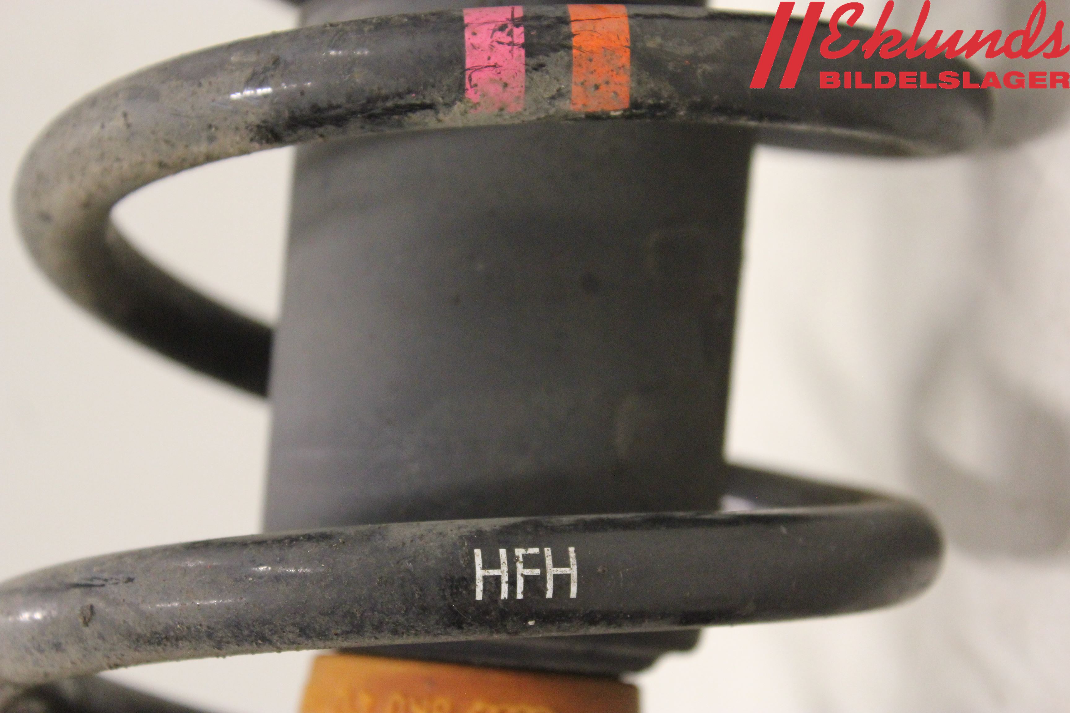 Audi A4 12-15 Fjäderben Fram Höger