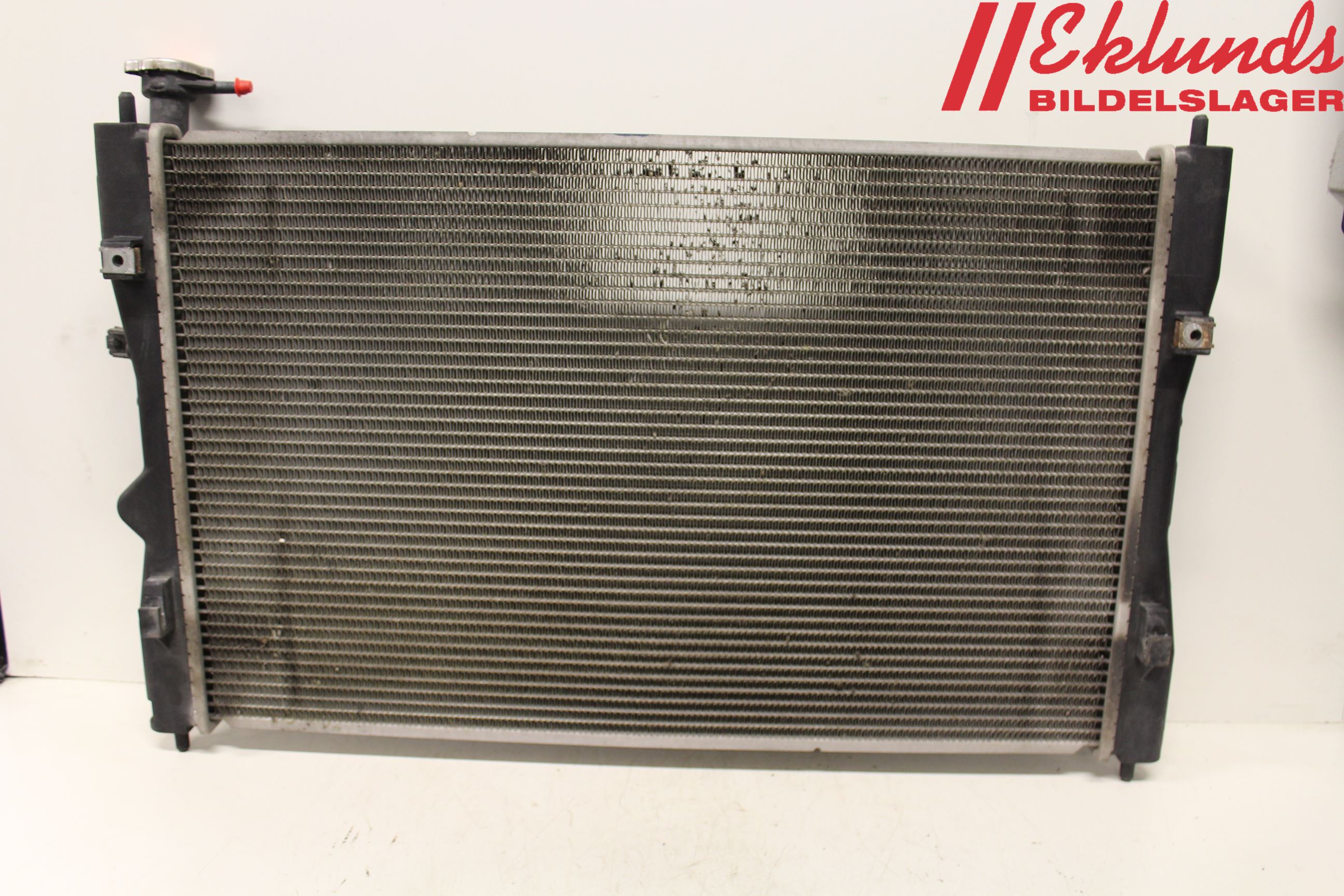 Mitsubishi COLT   04-08 Kylare Man