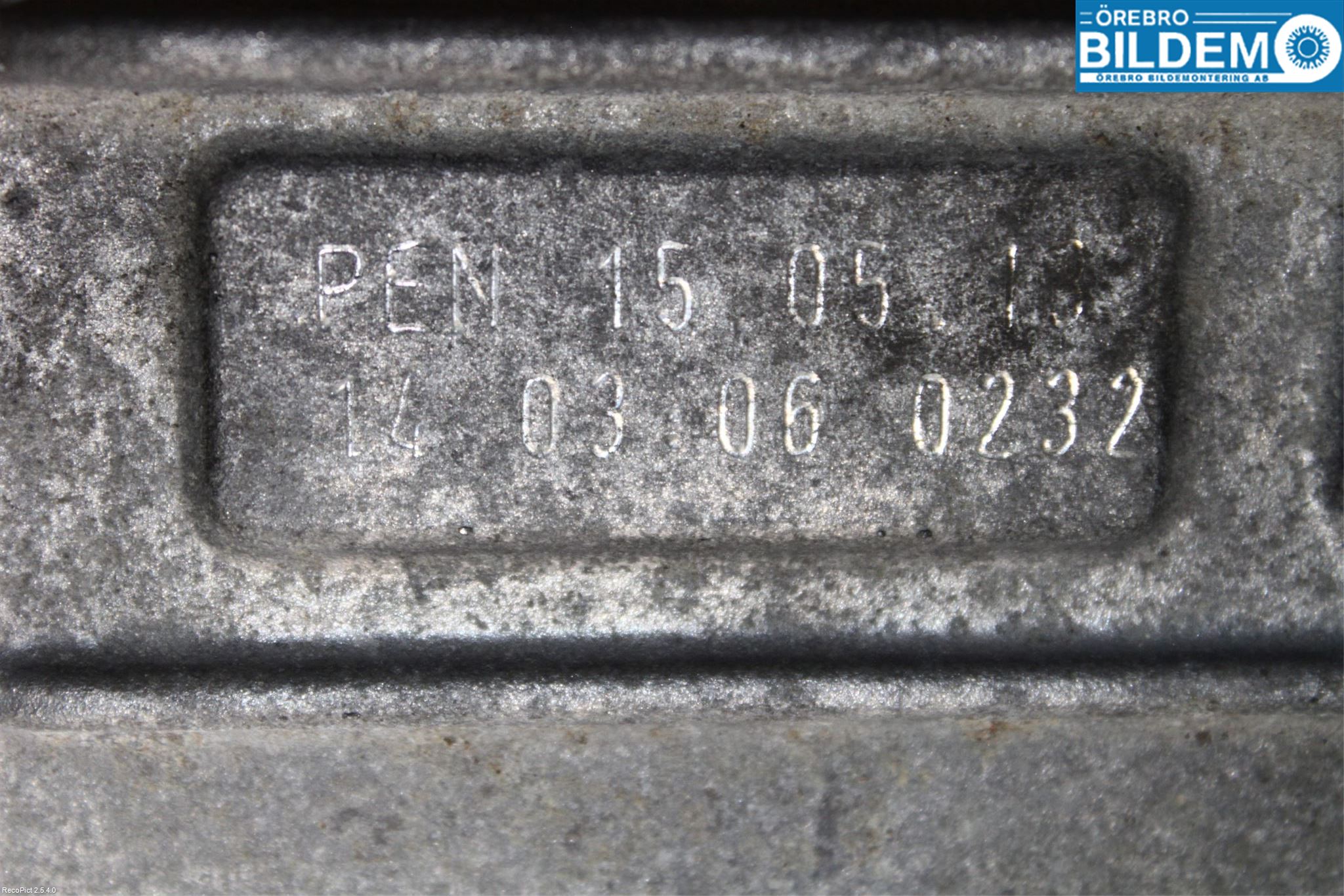 Volkswagen VW PASSAT 11-14 Växellåda Automat