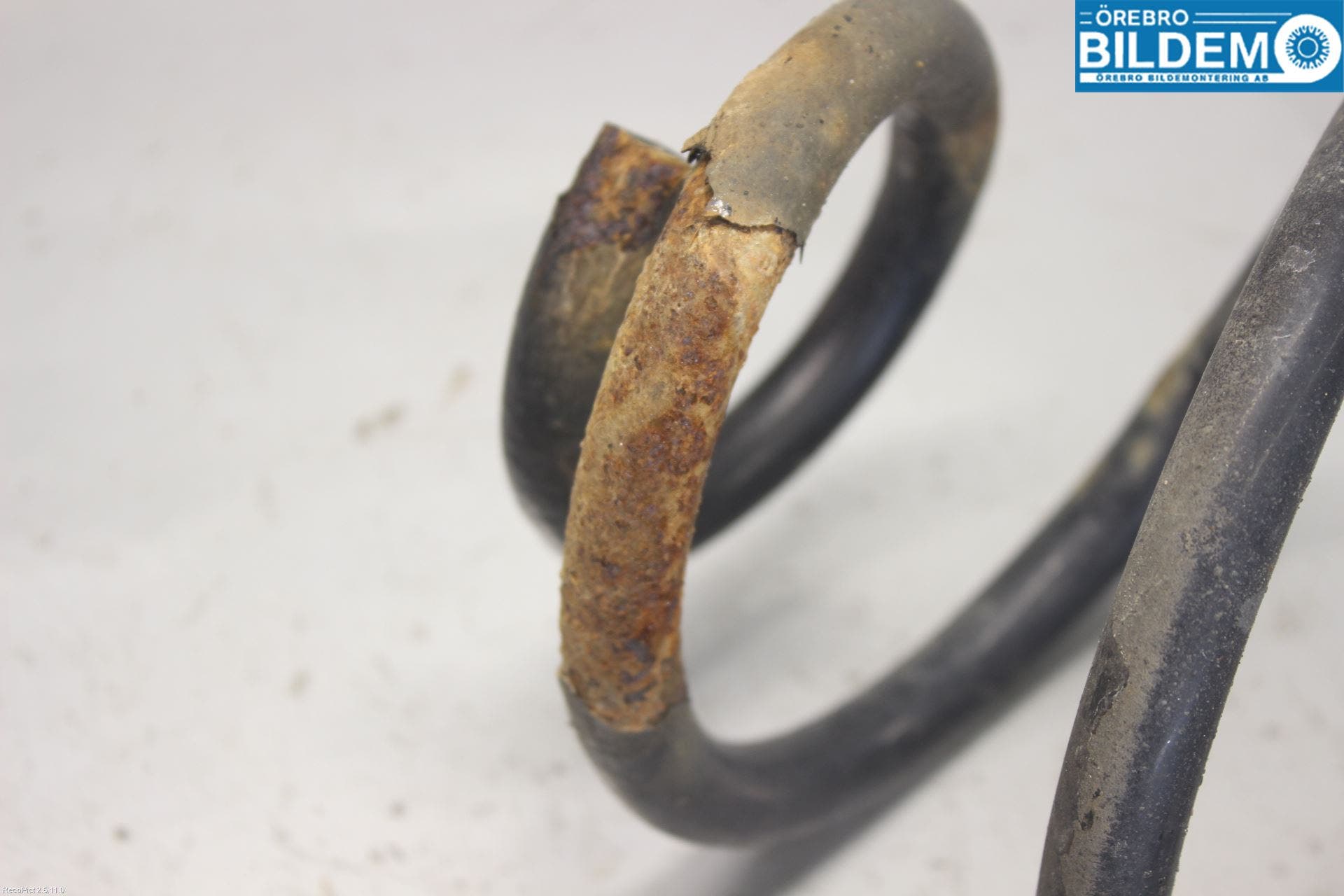 Nissan QASHQAI 07-10 Fjäder Bak