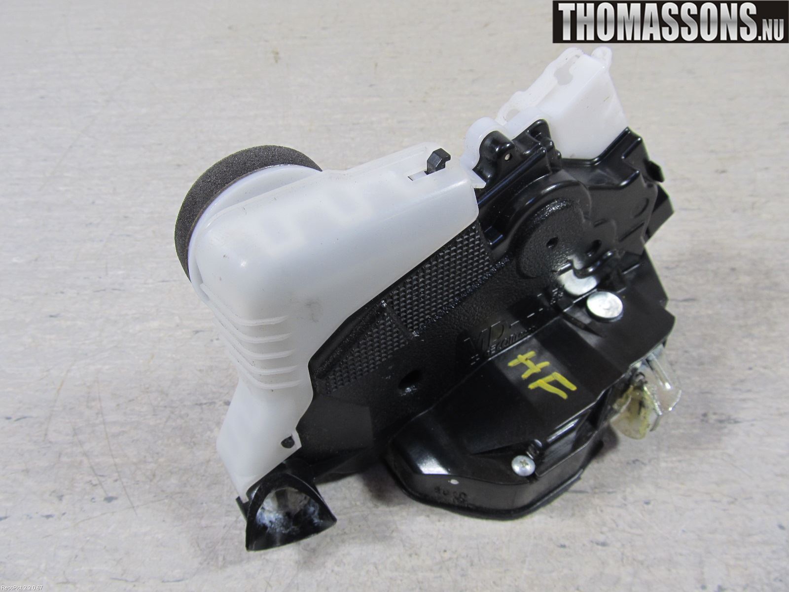 Toyota YARIS XP90 06-11 Låskista-Dörrlås