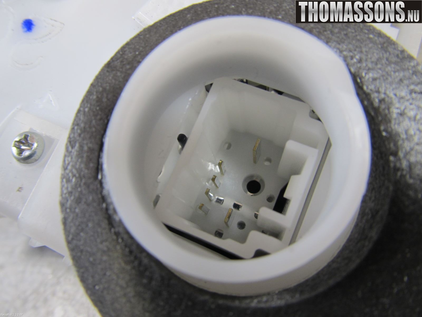 Toyota YARIS XP90 06-11 Låskista-Dörrlås