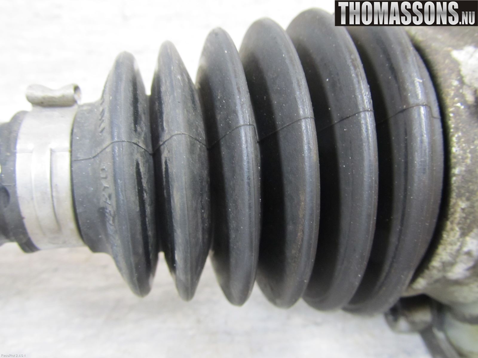 Volkswagen VW GOLF PLUS/CROSS GOLF 04-14 Drivaxel Fram Höger