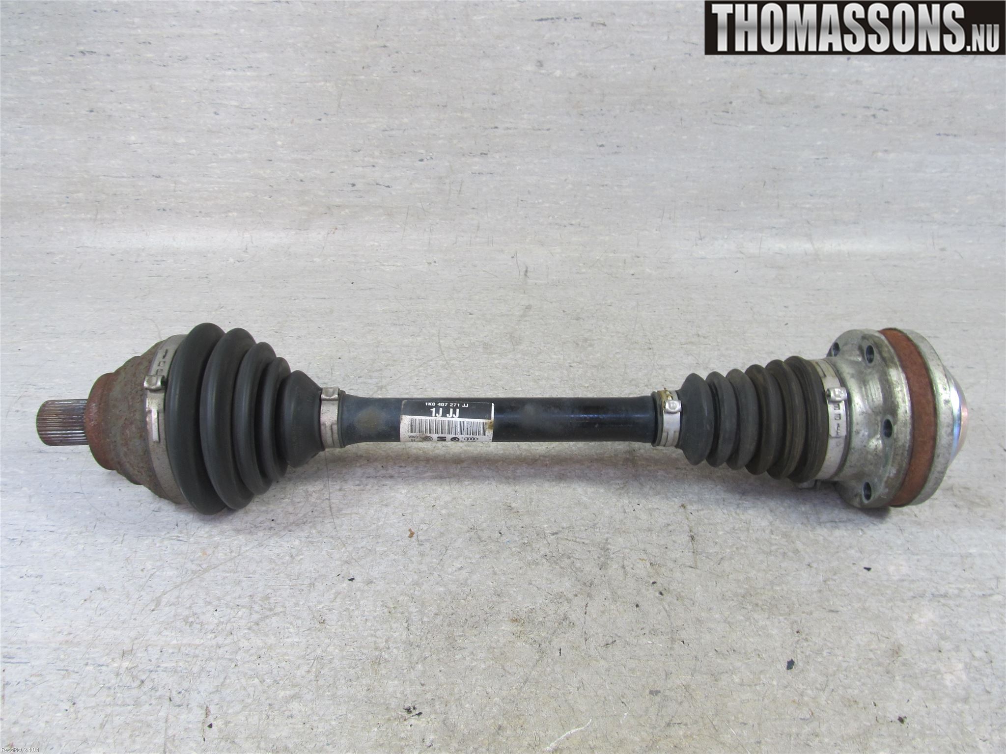 Volkswagen VW PASSAT 05-11 Drivaxel Fram Vänster
