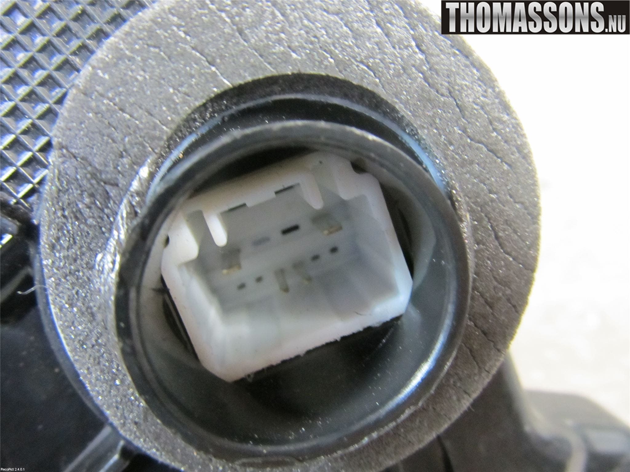 Toyota AVENSIS 09-15 Låskista-Dörrlås