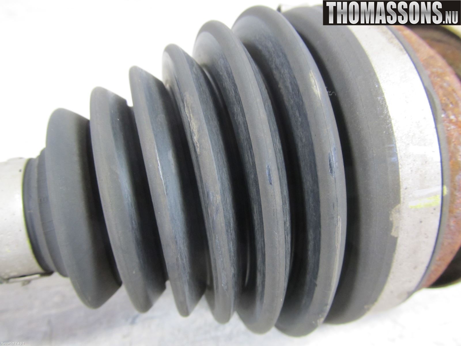 Toyota AVENSIS 09-15 Drivaxel Fram Vänster