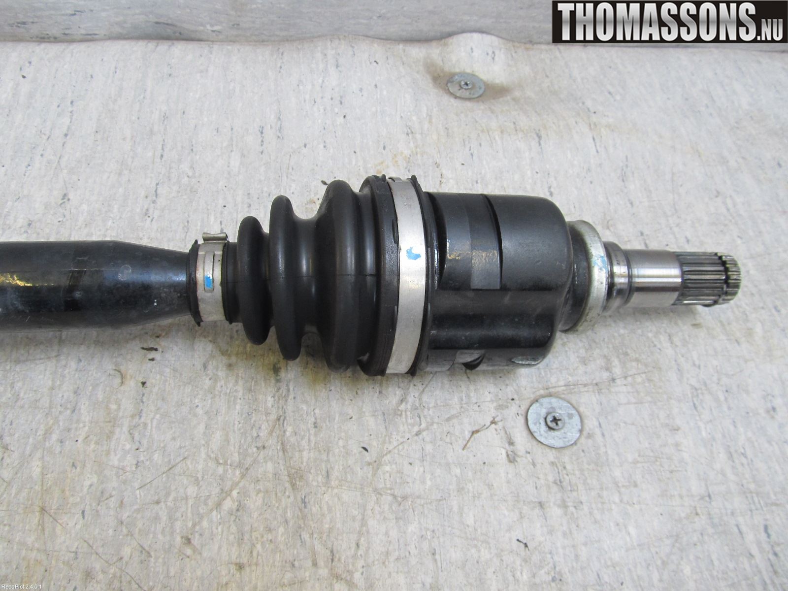 Toyota AVENSIS 09-15 Drivaxel Fram Höger