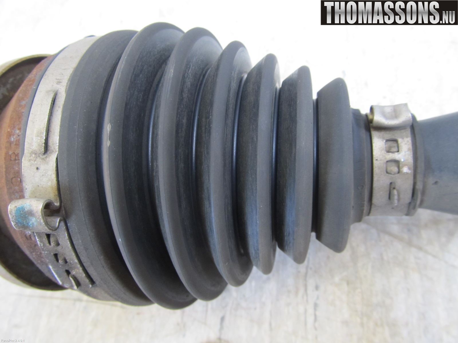 Toyota AVENSIS 09-15 Drivaxel Fram Höger