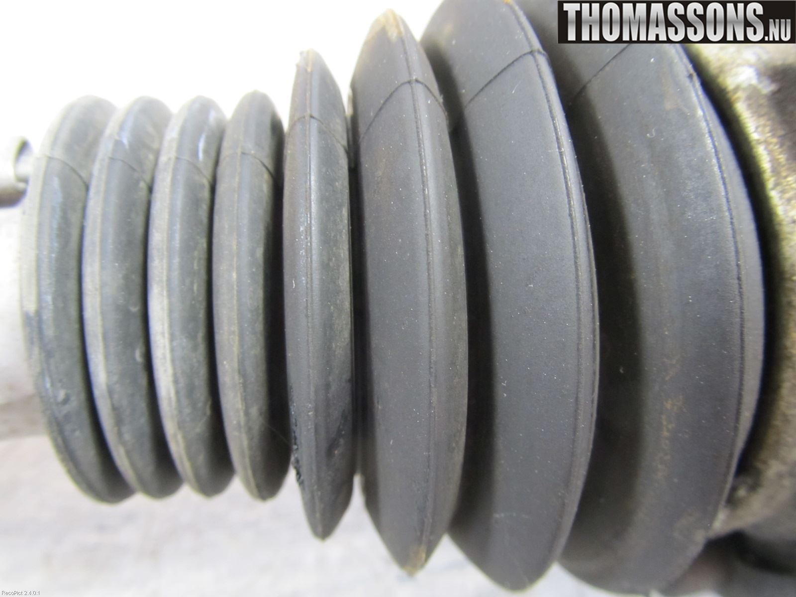 Volkswagen VW GOLF VI 09-13 Drivaxel Fram Höger
