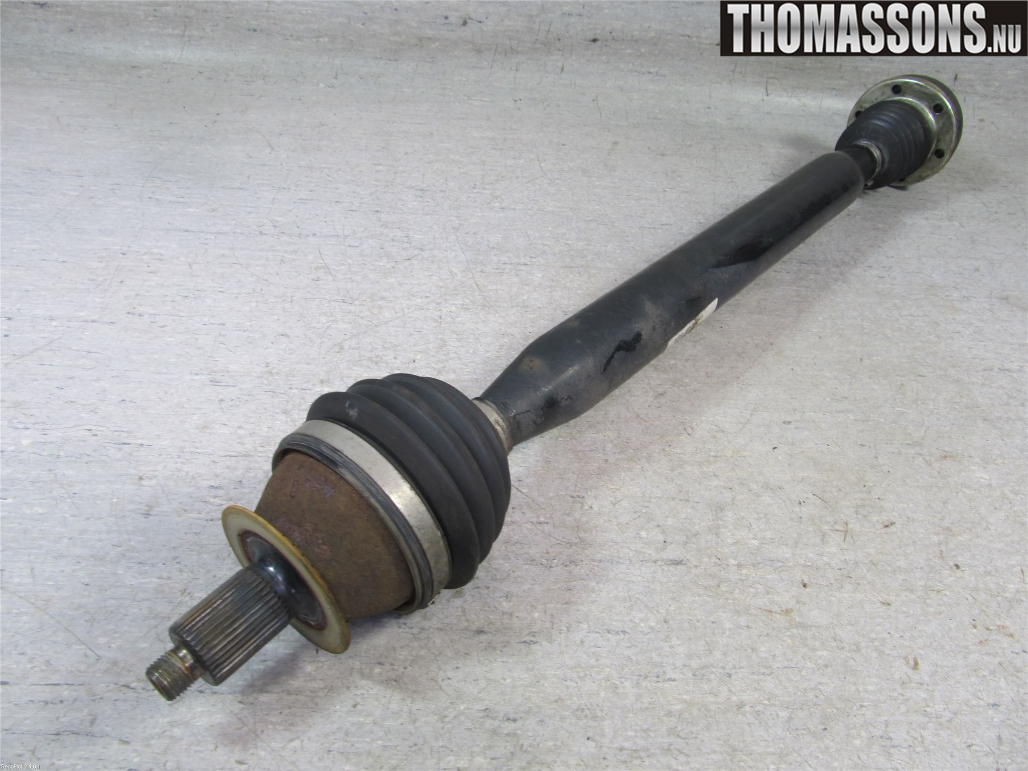 Volkswagen VW POLO 10-17 Drivaxel Fram Höger