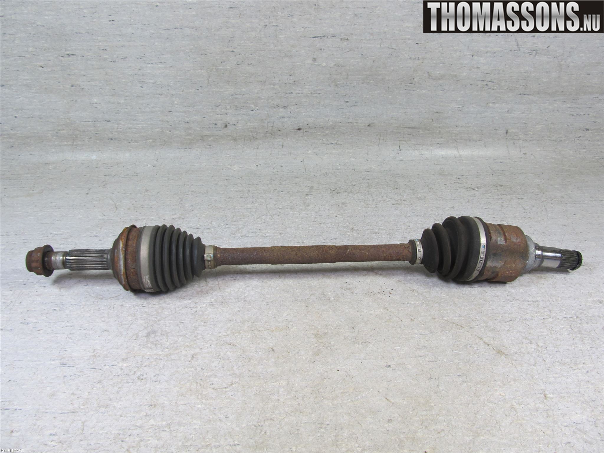 Toyota iQ Drivaxel Fram Vänster