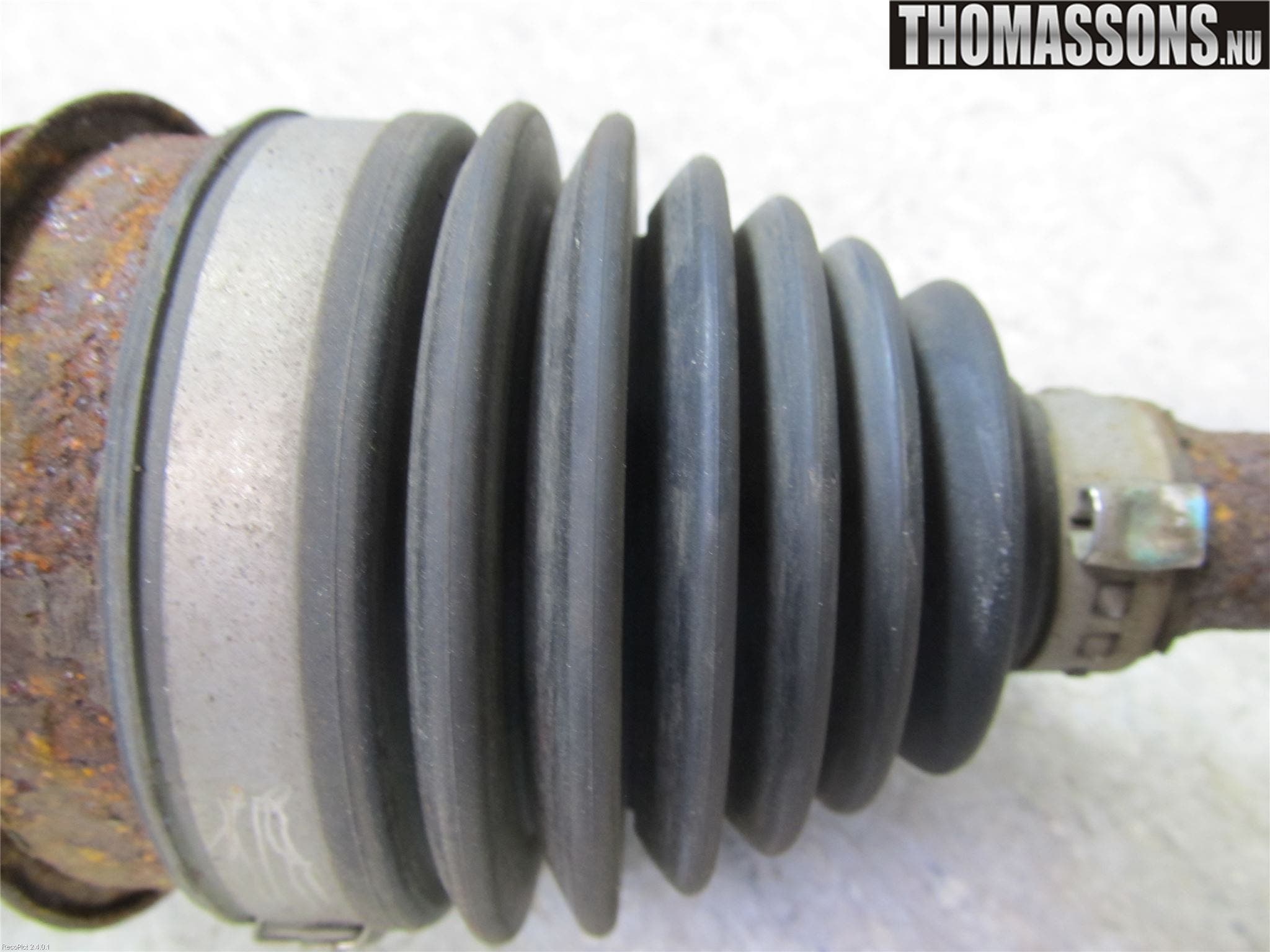 Toyota iQ Drivaxel Fram Vänster