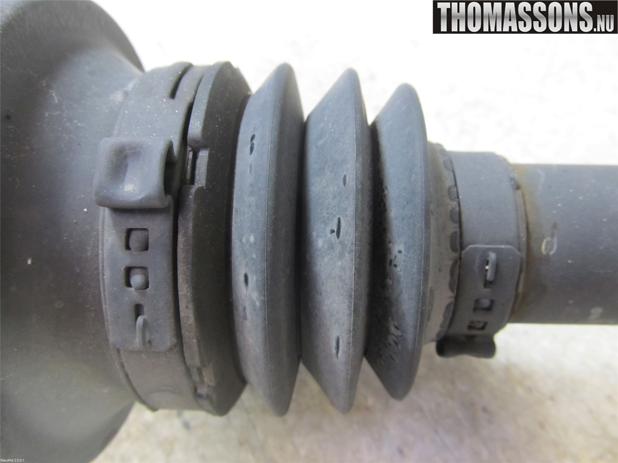 Mercedes-Benz MB SLK 200-350 (R171) 05-11 Drivaxel Bak Vänster