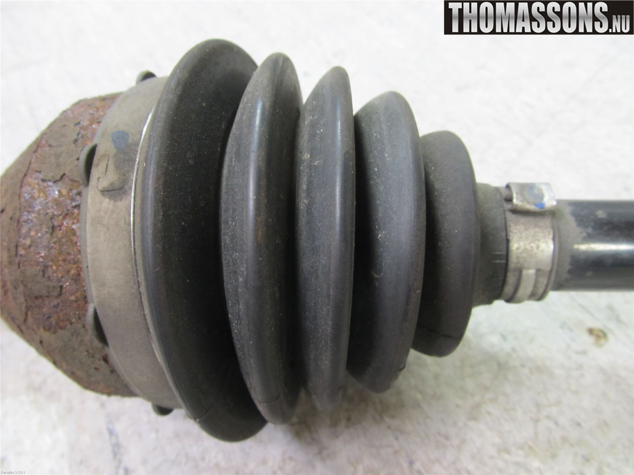 Opel ASTRA J 10-15 Drivaxel Fram Höger