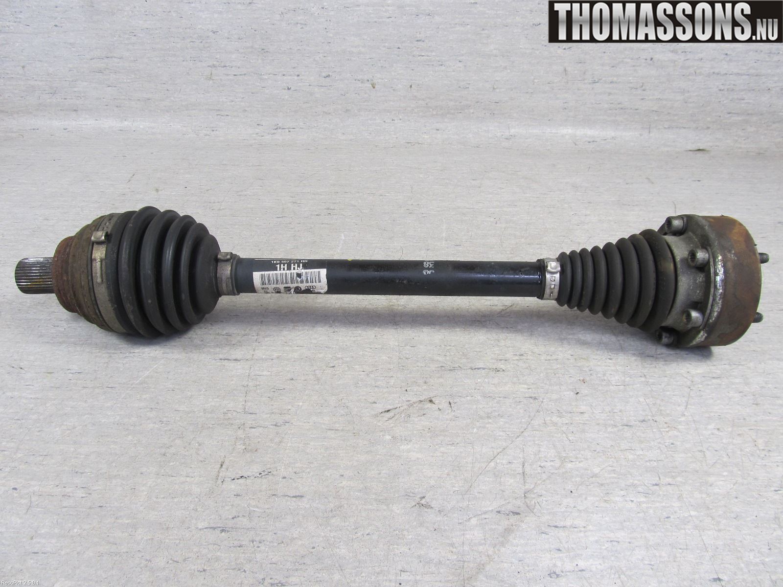 Volkswagen VW PASSAT 05-11 Drivaxel Fram Vänster