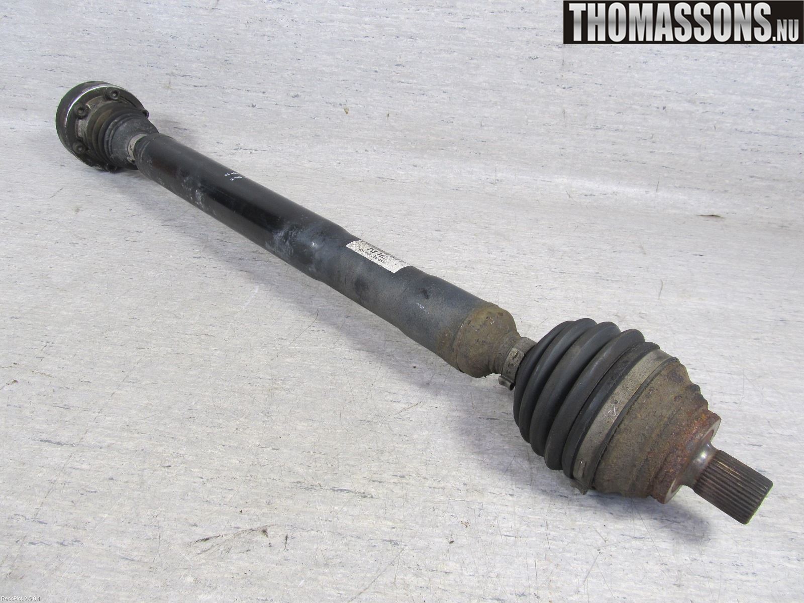 Volkswagen VW PASSAT 05-11 Drivaxel Fram Höger