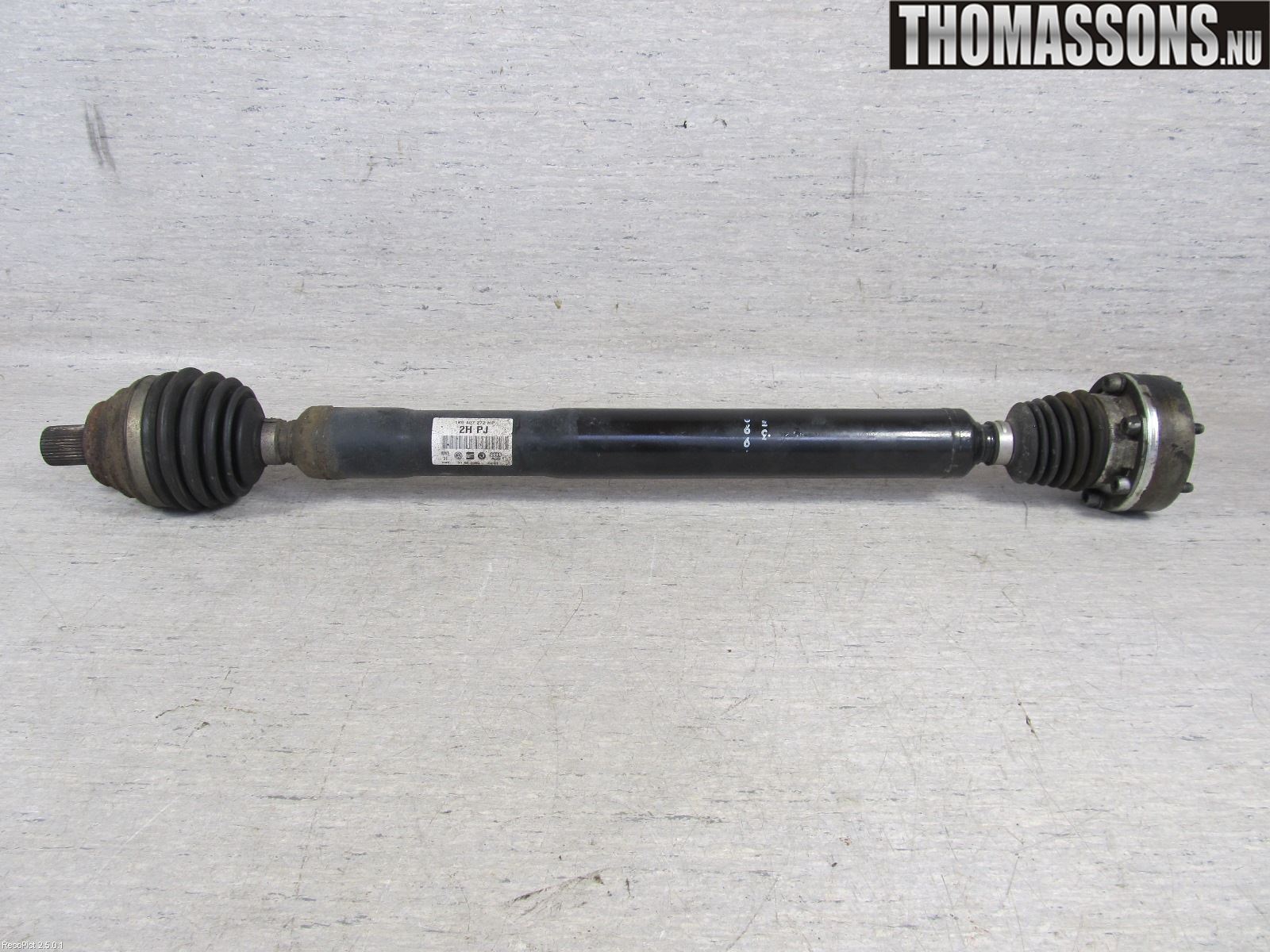 Volkswagen VW PASSAT 05-11 Drivaxel Fram Höger