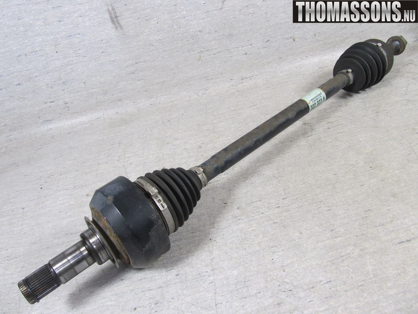 Mercedes-Benz MB ML (W164) 05-11 Drivaxel Bak Vänster