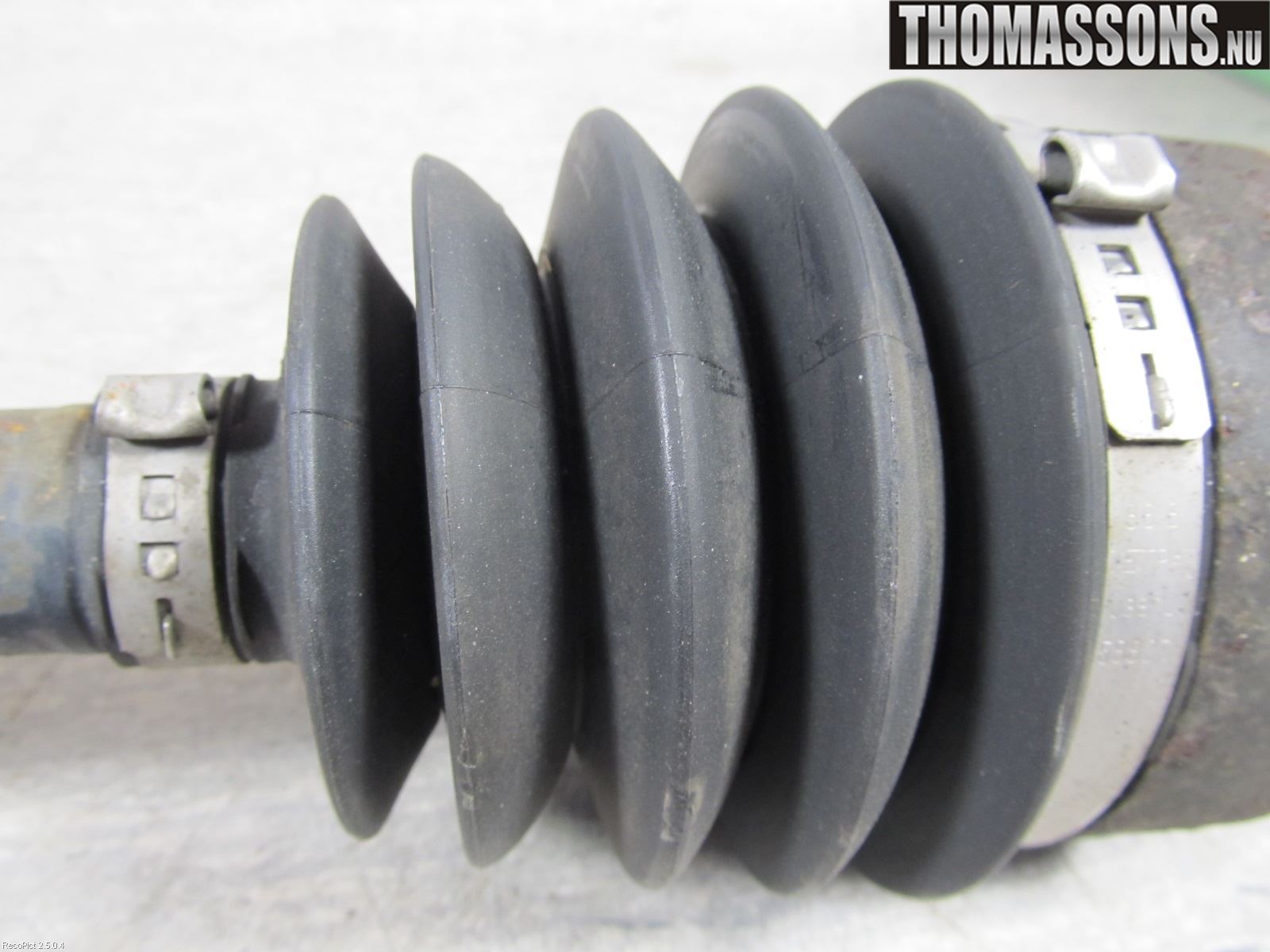 Mercedes-Benz MB ML (W164) 05-11 Drivaxel Bak Vänster