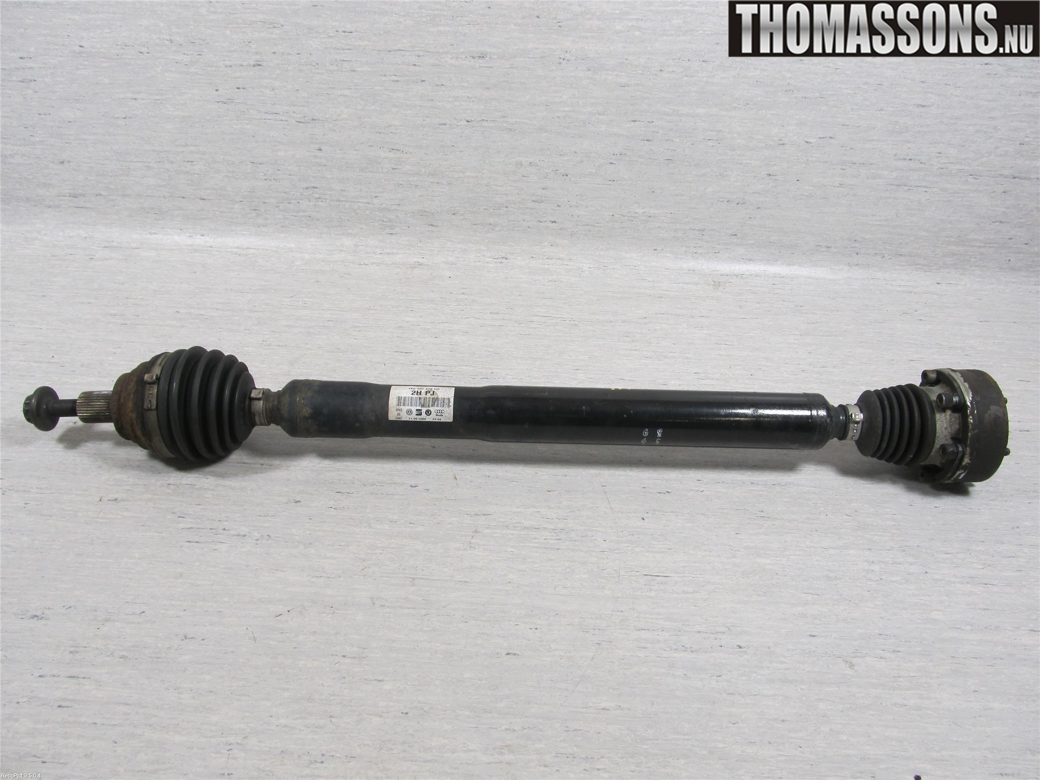 Volkswagen VW PASSAT 05-11 Drivaxel Fram Höger