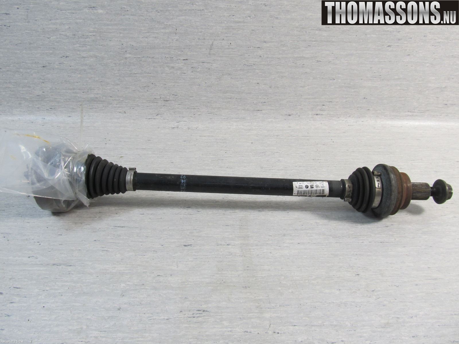 Volkswagen VW GOLF VI 09-13 Drivaxel Bak Vänster