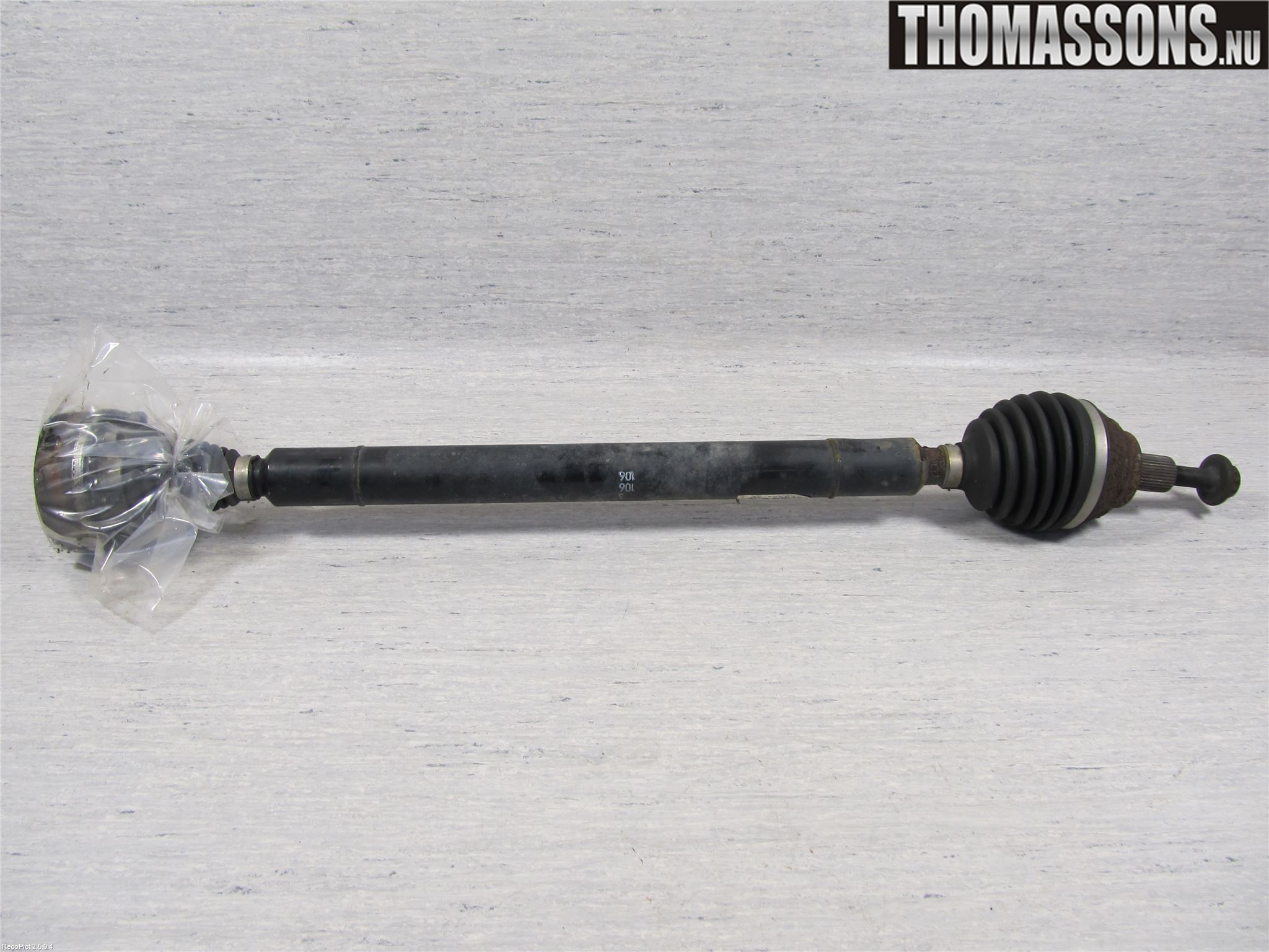 Volkswagen VW PASSAT 05-11 Drivaxel Fram Höger