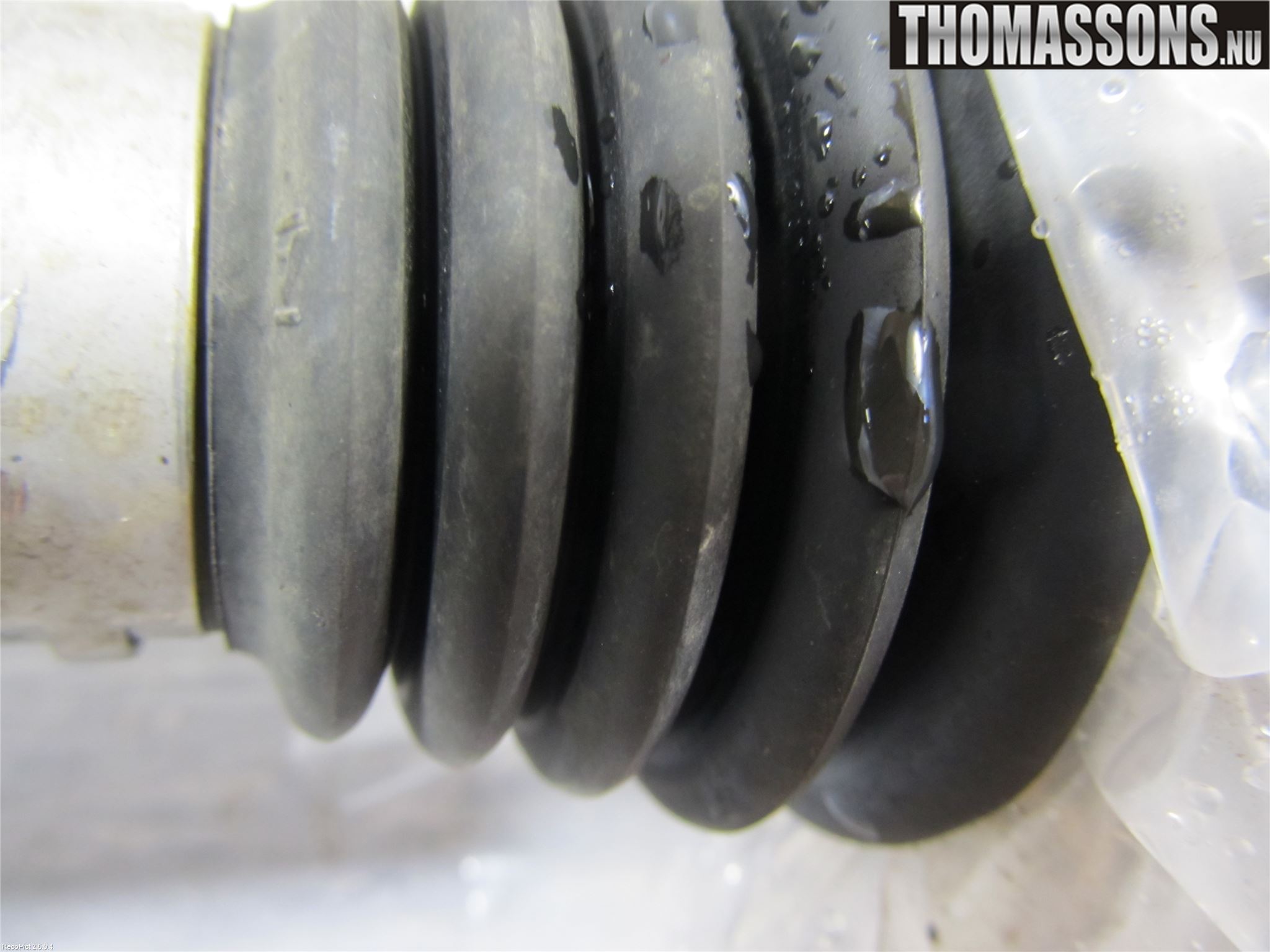 Volkswagen VW PASSAT 05-11 Drivaxel Fram Höger