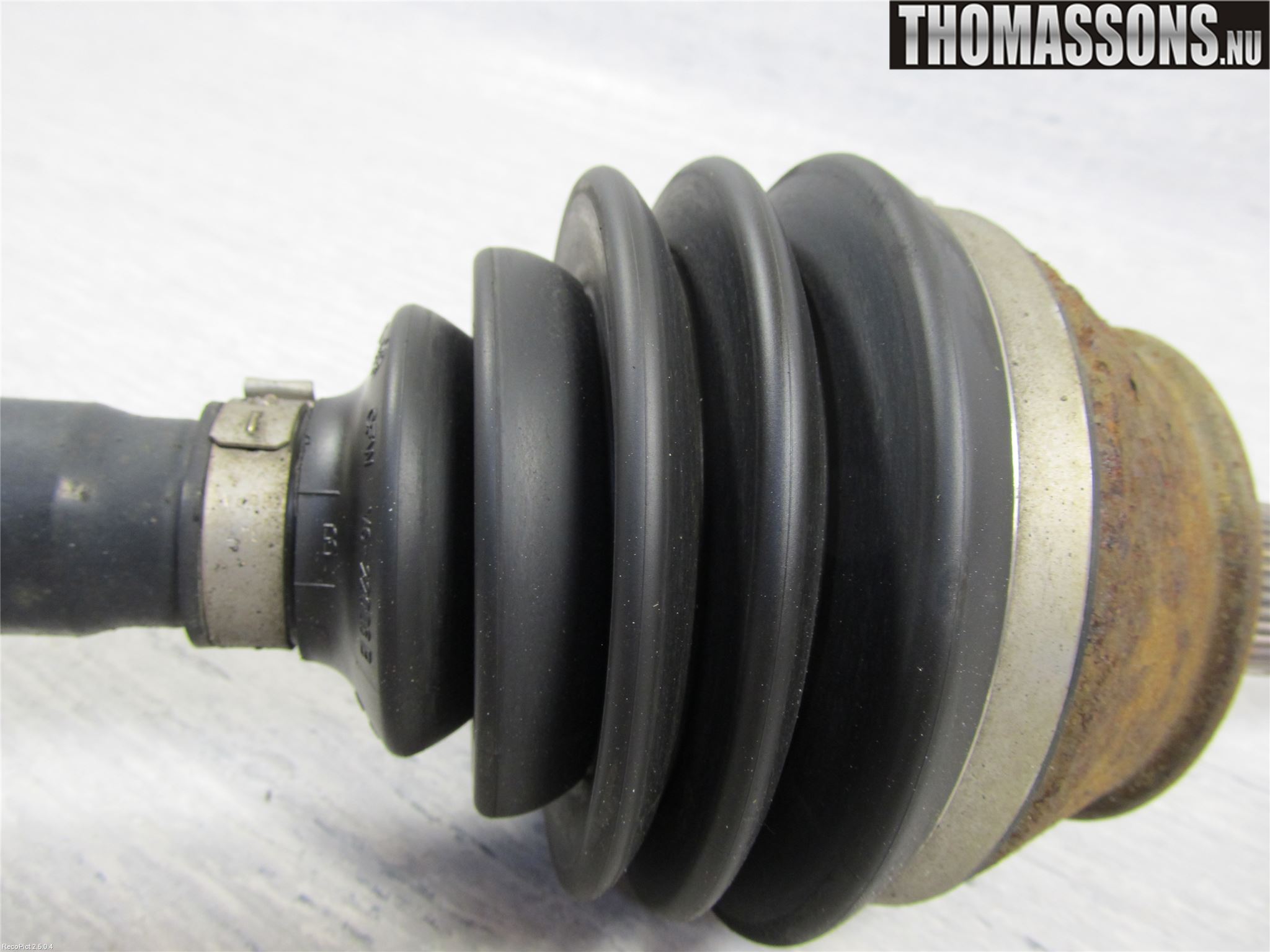 Audi A6/S6     05-11 Drivaxel Fram Höger