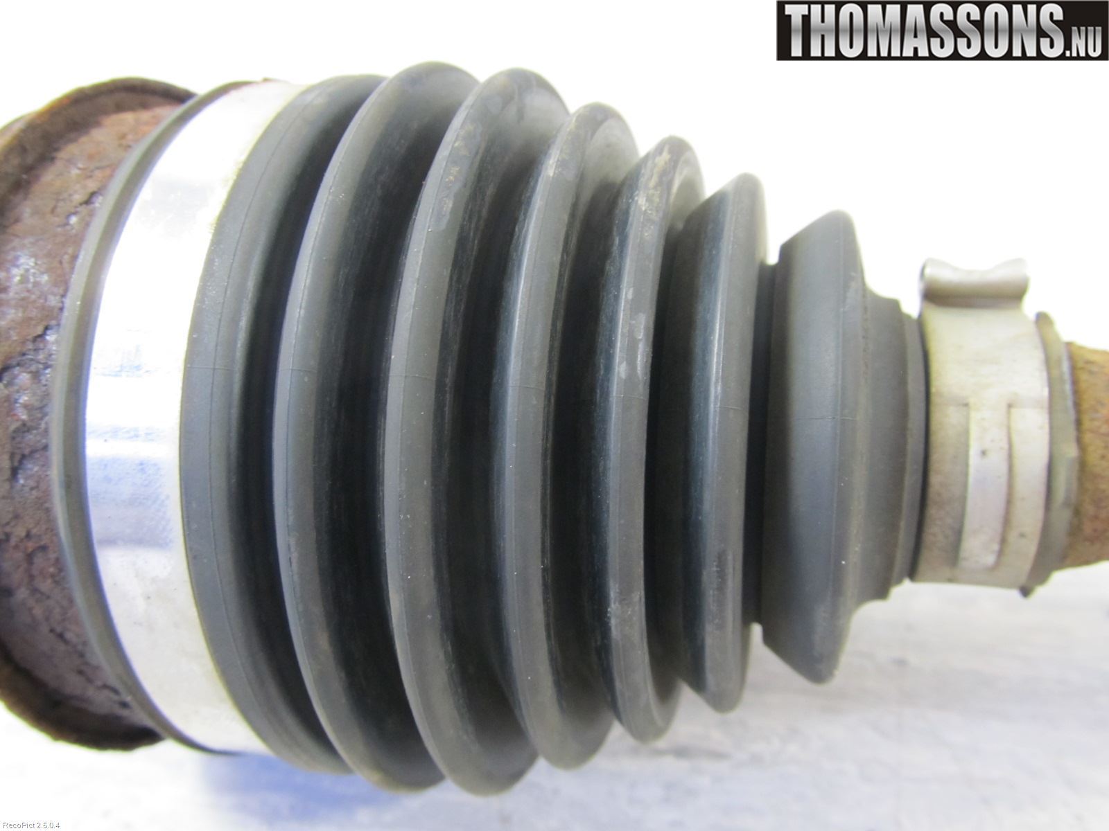 Toyota iQ Drivaxel Fram Vänster