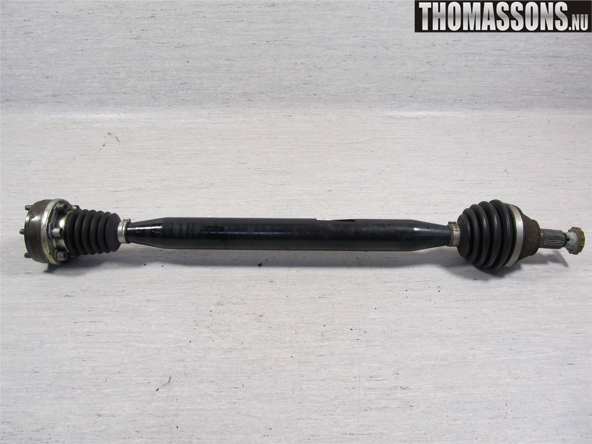 Volkswagen VW POLO 10-17 Drivaxel Fram Höger