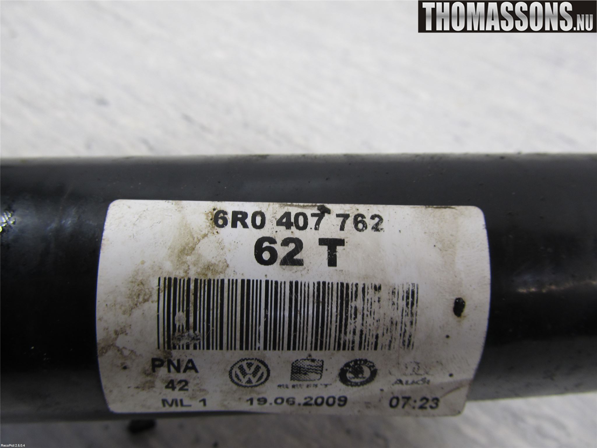 Volkswagen VW POLO 10-17 Drivaxel Fram Höger
