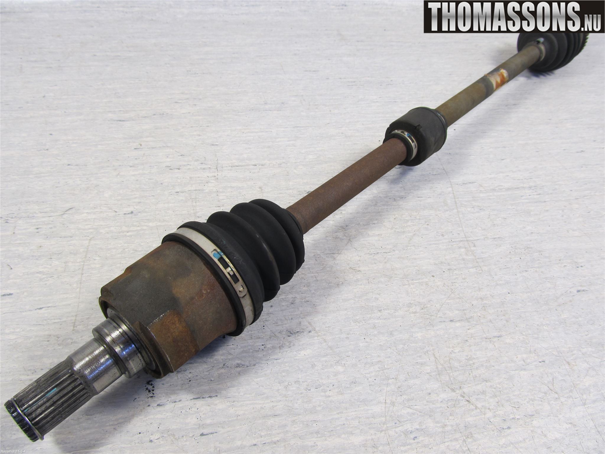 Kia PICANTO    04-11 Drivaxel Fram Höger