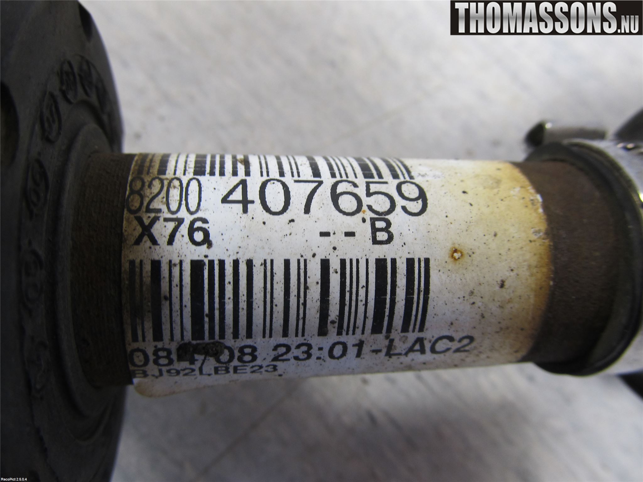 Nissan KUBISTAR Drivaxel Fram Vänster
