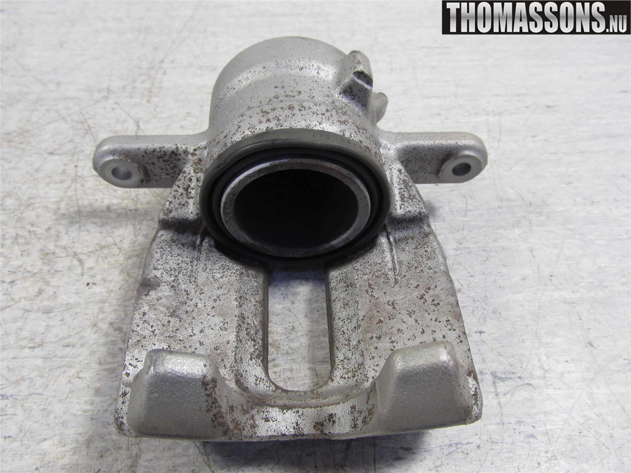 Renault CLIO III  09-12 Bromsok Fram Höger