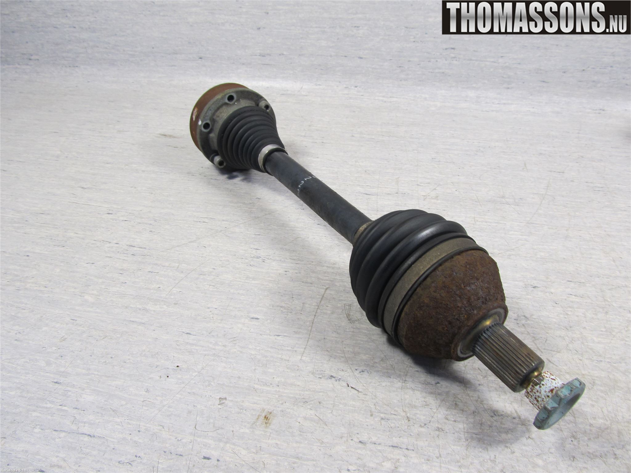 Volkswagen VW POLO 10-17 Drivaxel Fram Vänster