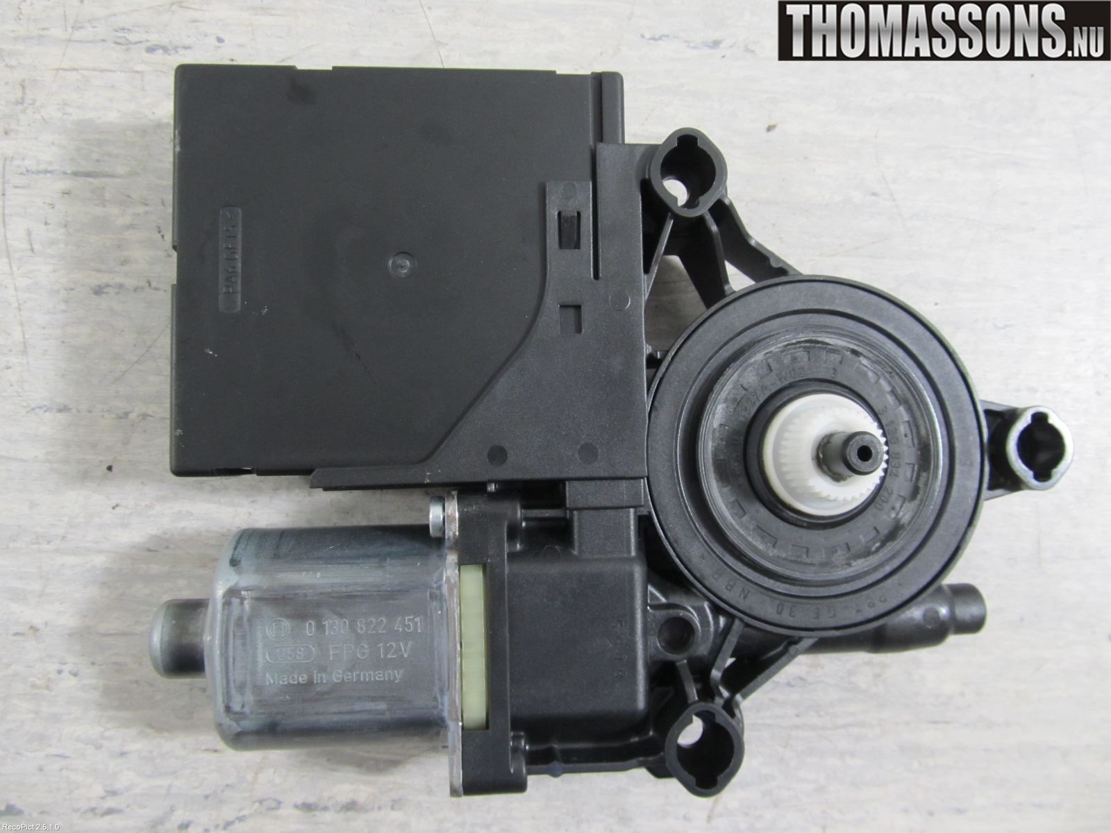 Volkswagen VW PASSAT 11-14 Fönsterhissmotor