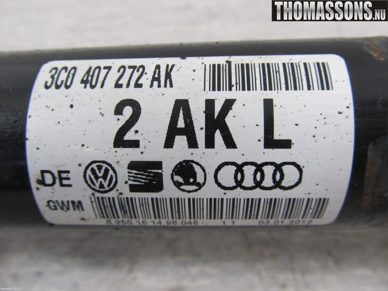 Volkswagen VW PASSAT 11-14 Drivaxel Fram Höger
