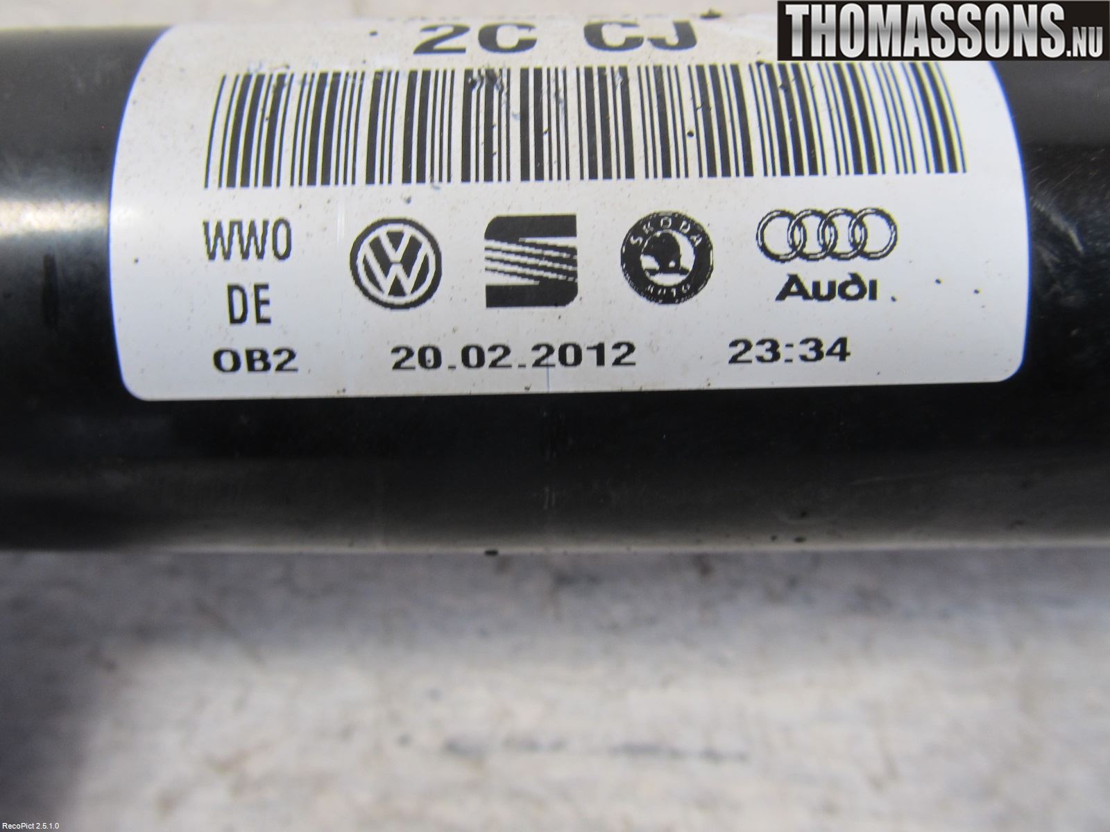 Volkswagen VW GOLF VI 09-13 Drivaxel Fram Vänster